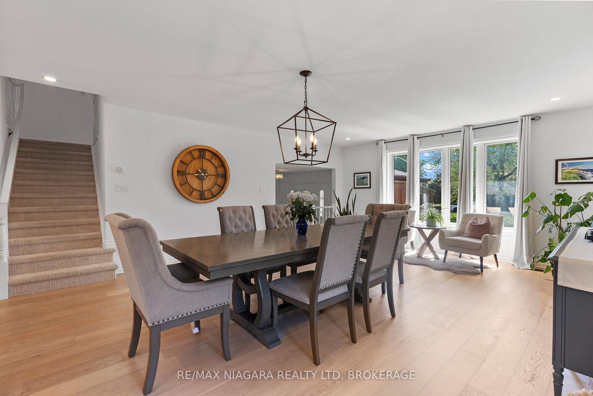 Photo 7 of 14 Walters Court, St. Catharines, Grapeview — HOMEH