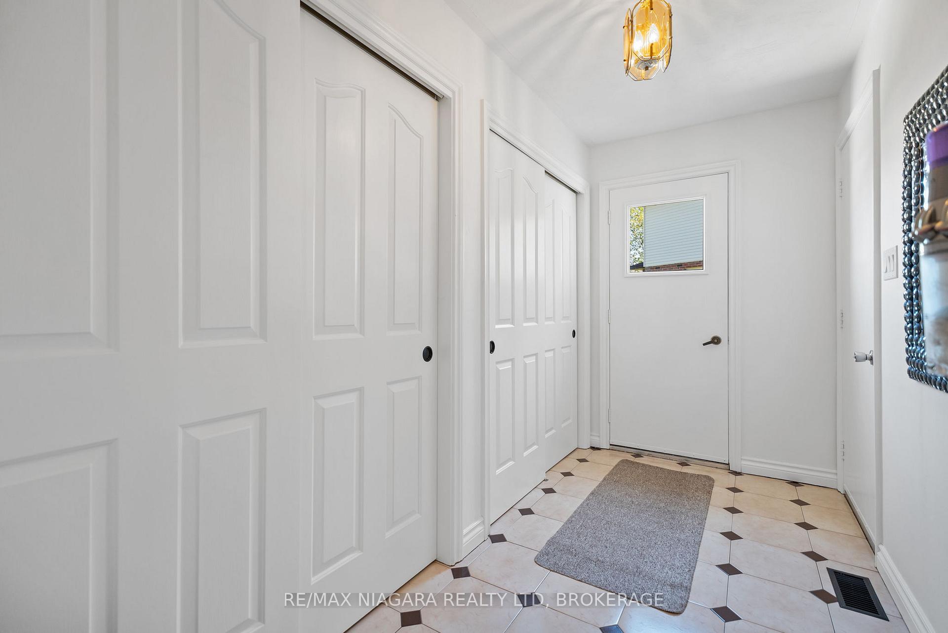Photo 35 of 14 Walters Court, St. Catharines, Grapeview — HOMEH