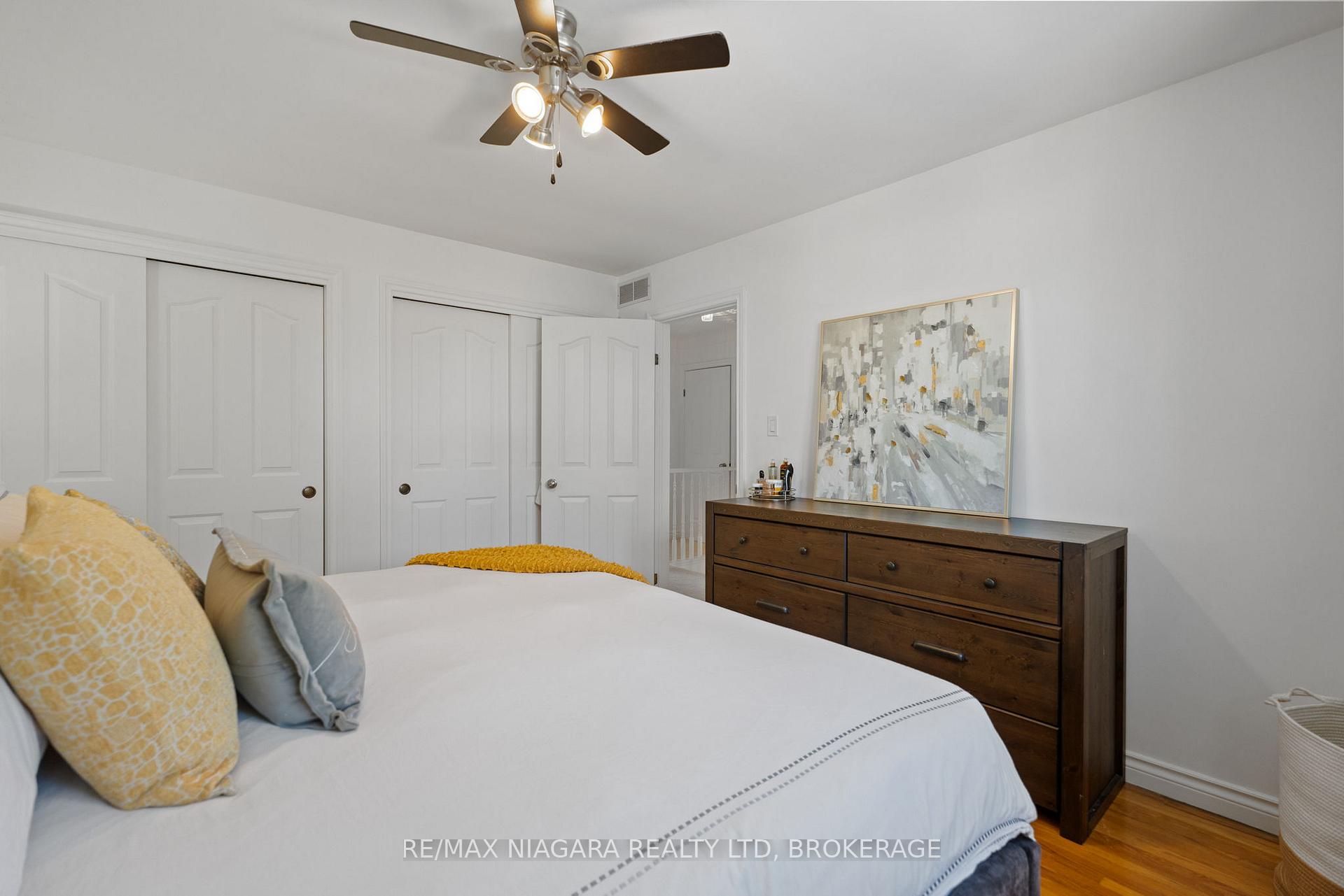 Photo 15 of 14 Walters Court, St. Catharines, Grapeview — HOMEH