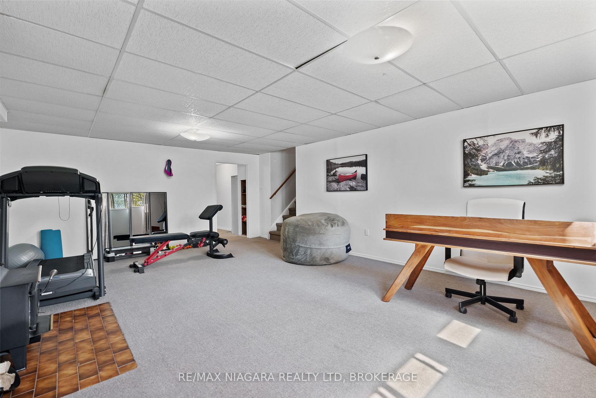 Photo 23 of 14 Walters Court, St. Catharines, Grapeview — HOMEH