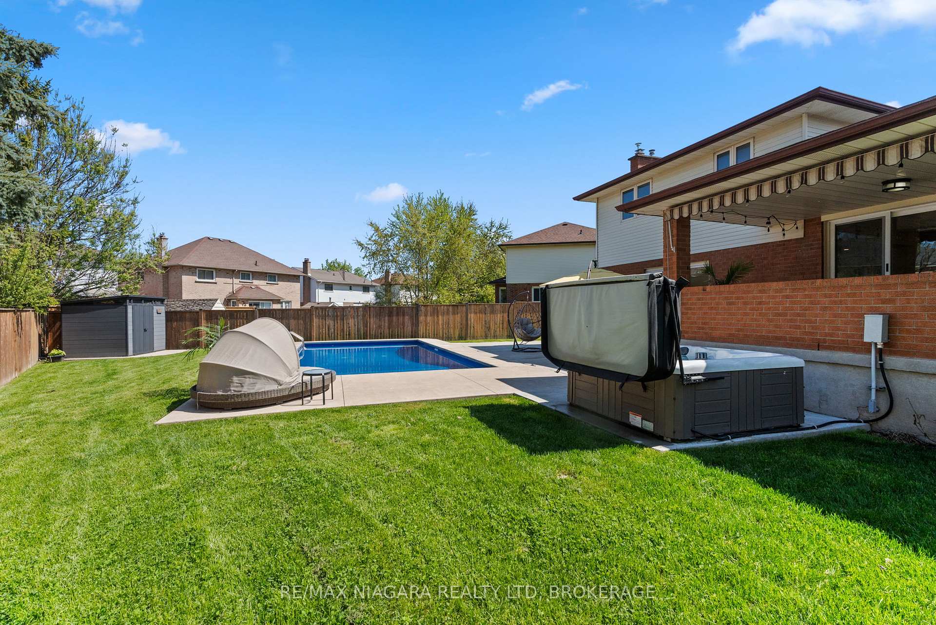 Photo 40 of 14 Walters Court, St. Catharines, Grapeview — HOMEH