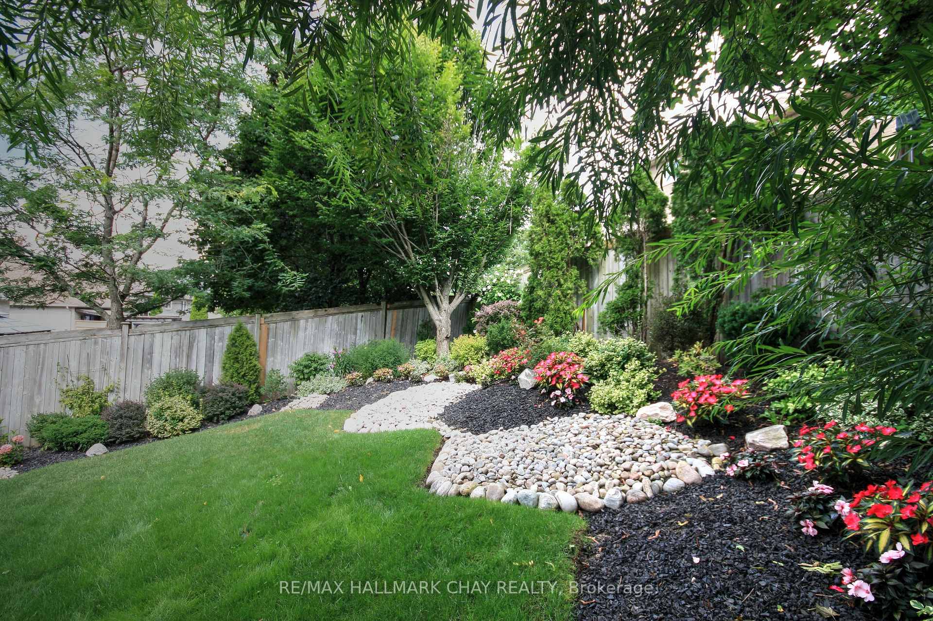 Photo 12 of 71 Cumming Drive, Barrie, Ardagh — HOMEH
