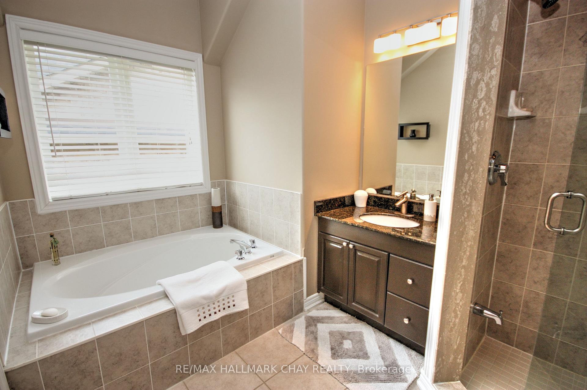 Photo 33 of 71 Cumming Drive, Barrie, Ardagh — HOMEH
