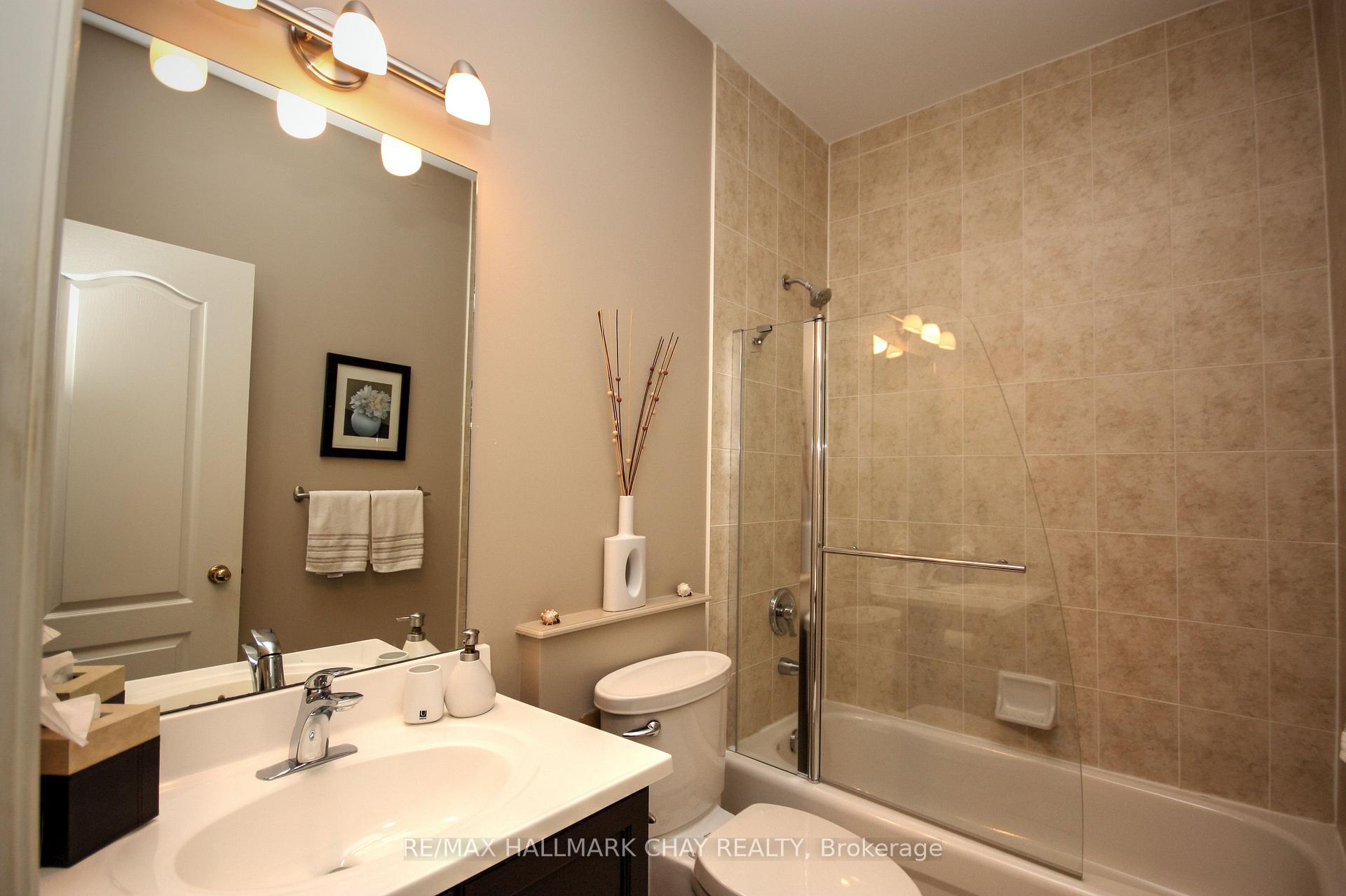 Photo 17 of 71 Cumming Drive, Barrie, Ardagh — HOMEH