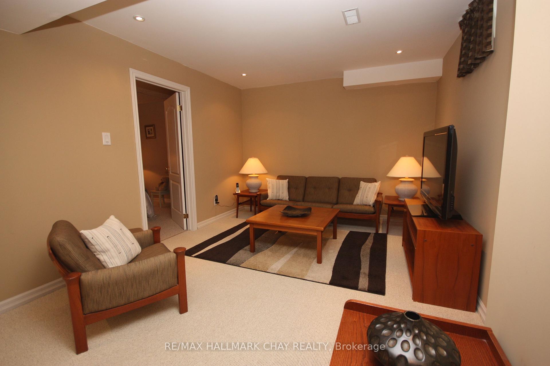 Photo 21 of 71 Cumming Drive, Barrie, Ardagh — HOMEH