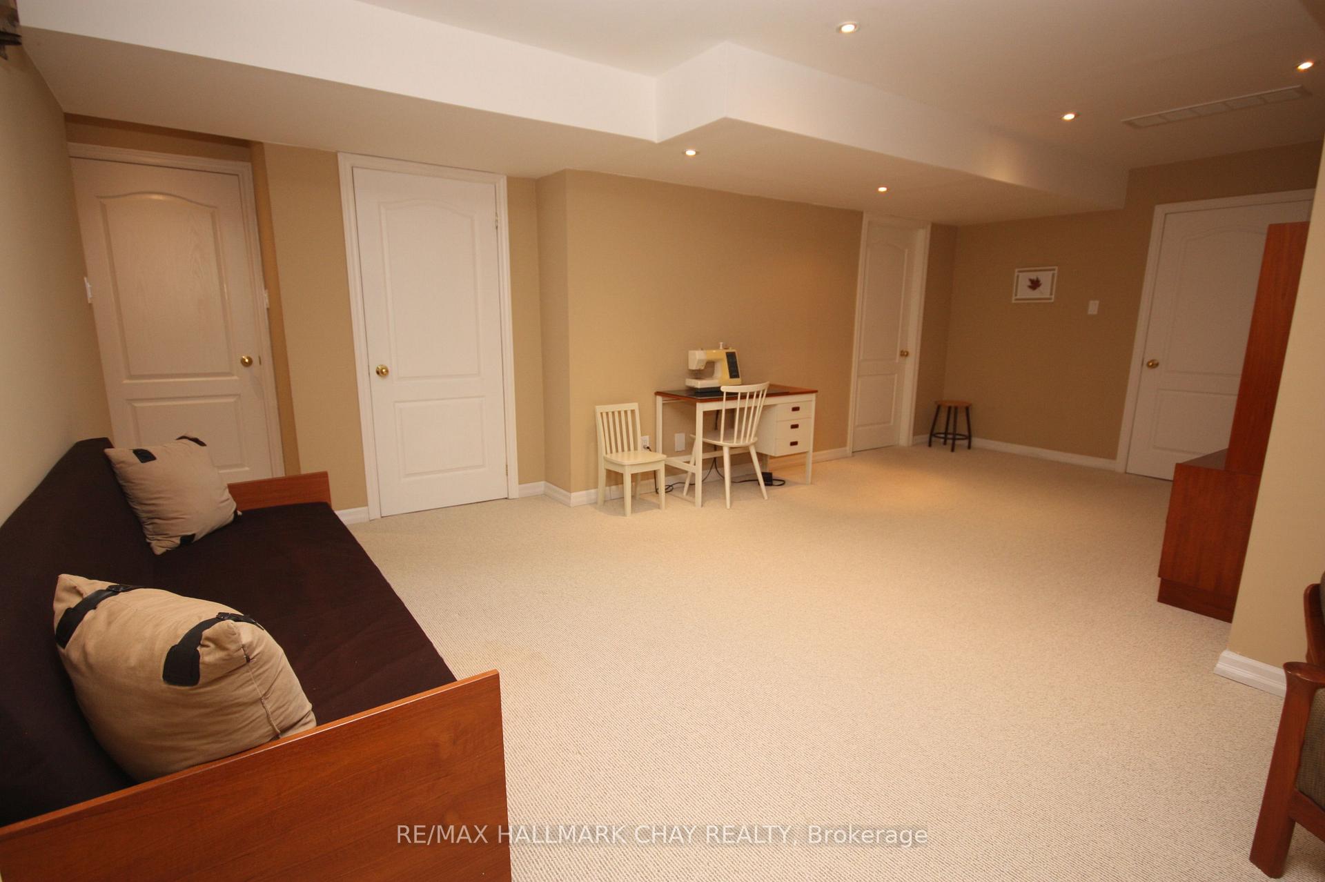 Photo 19 of 71 Cumming Drive, Barrie, Ardagh — HOMEH