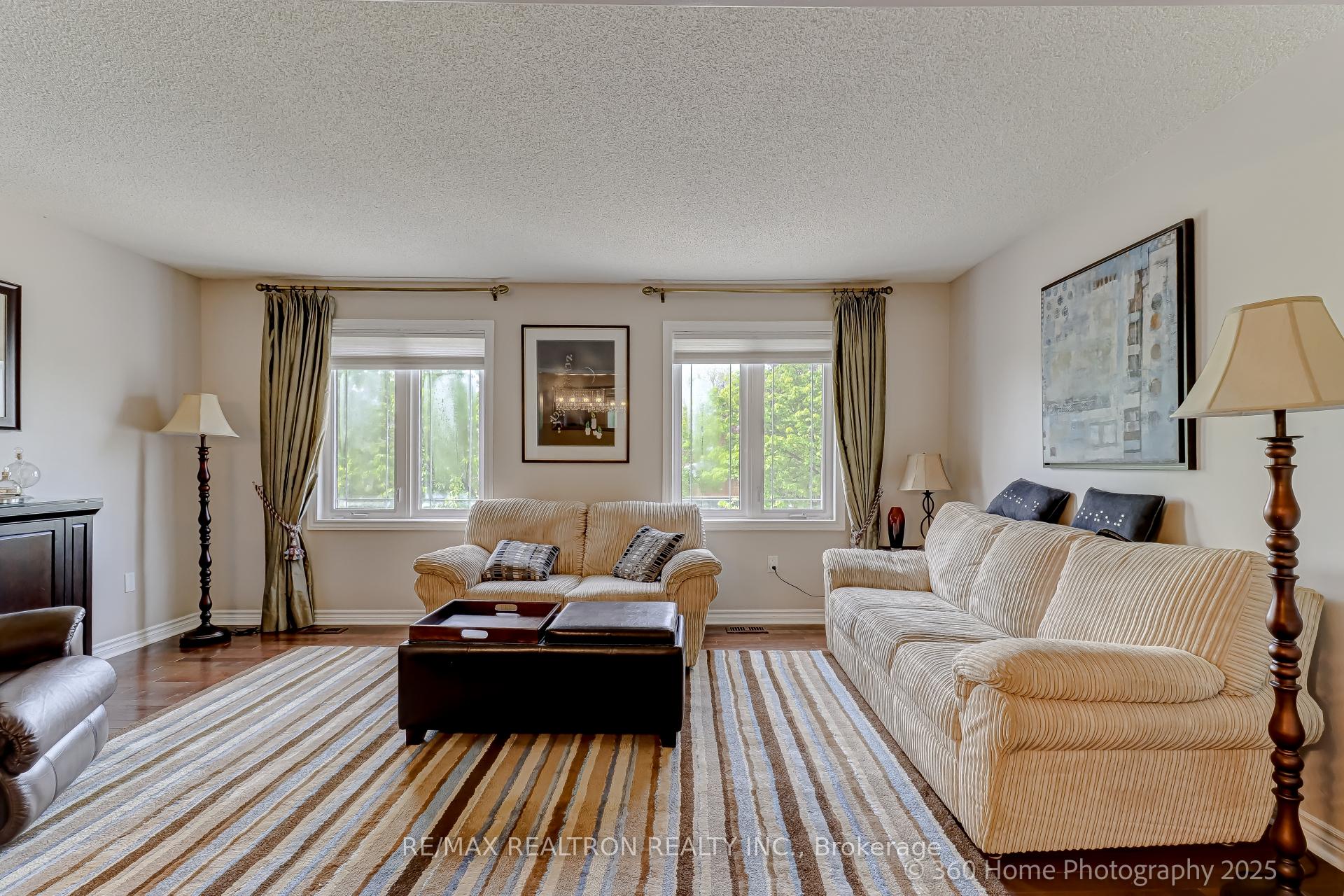 Photo 17 of 252 Charlton Avenue, Vaughan, Brownridge — HOMEH