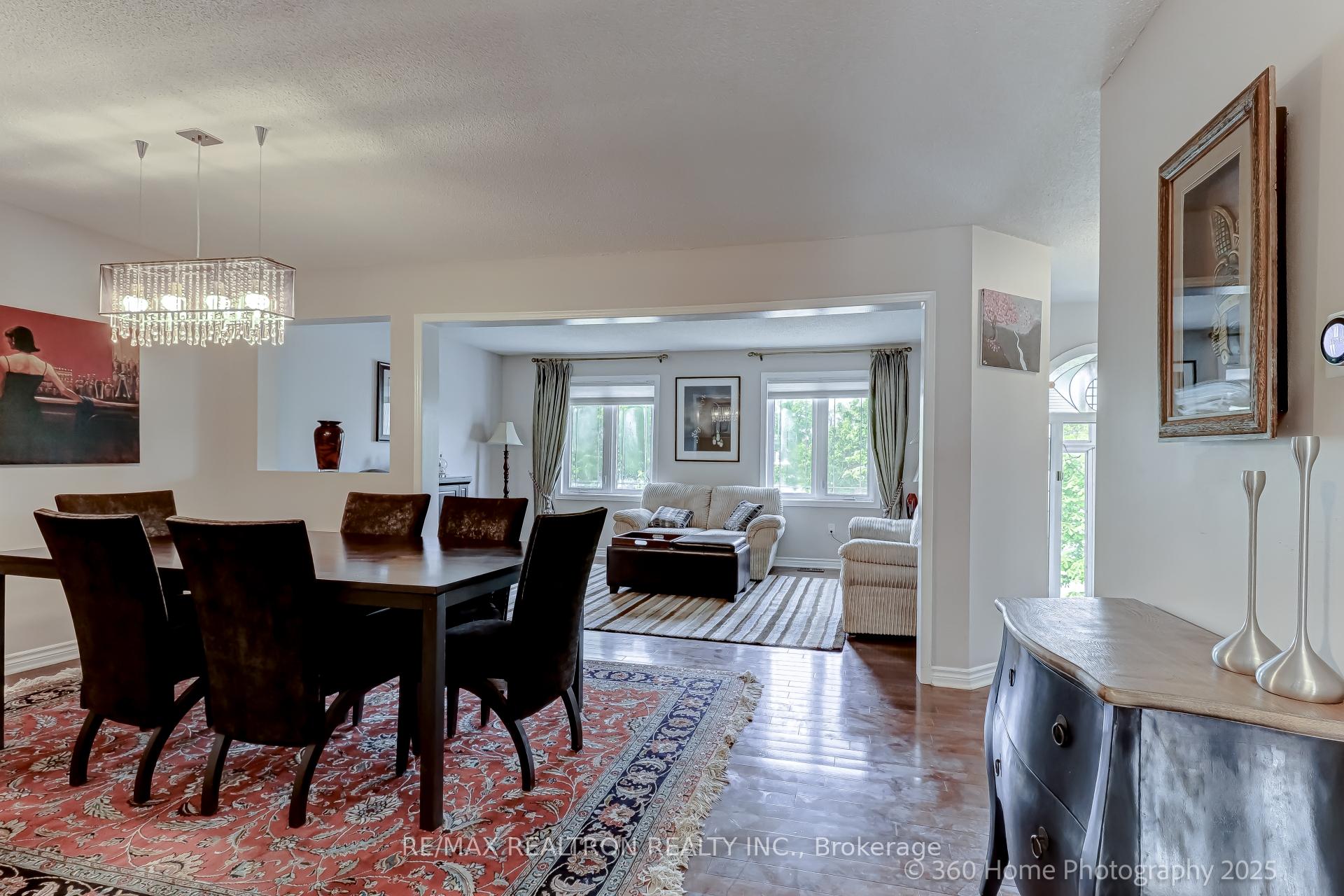 Photo 13 of 252 Charlton Avenue, Vaughan, Brownridge — HOMEH