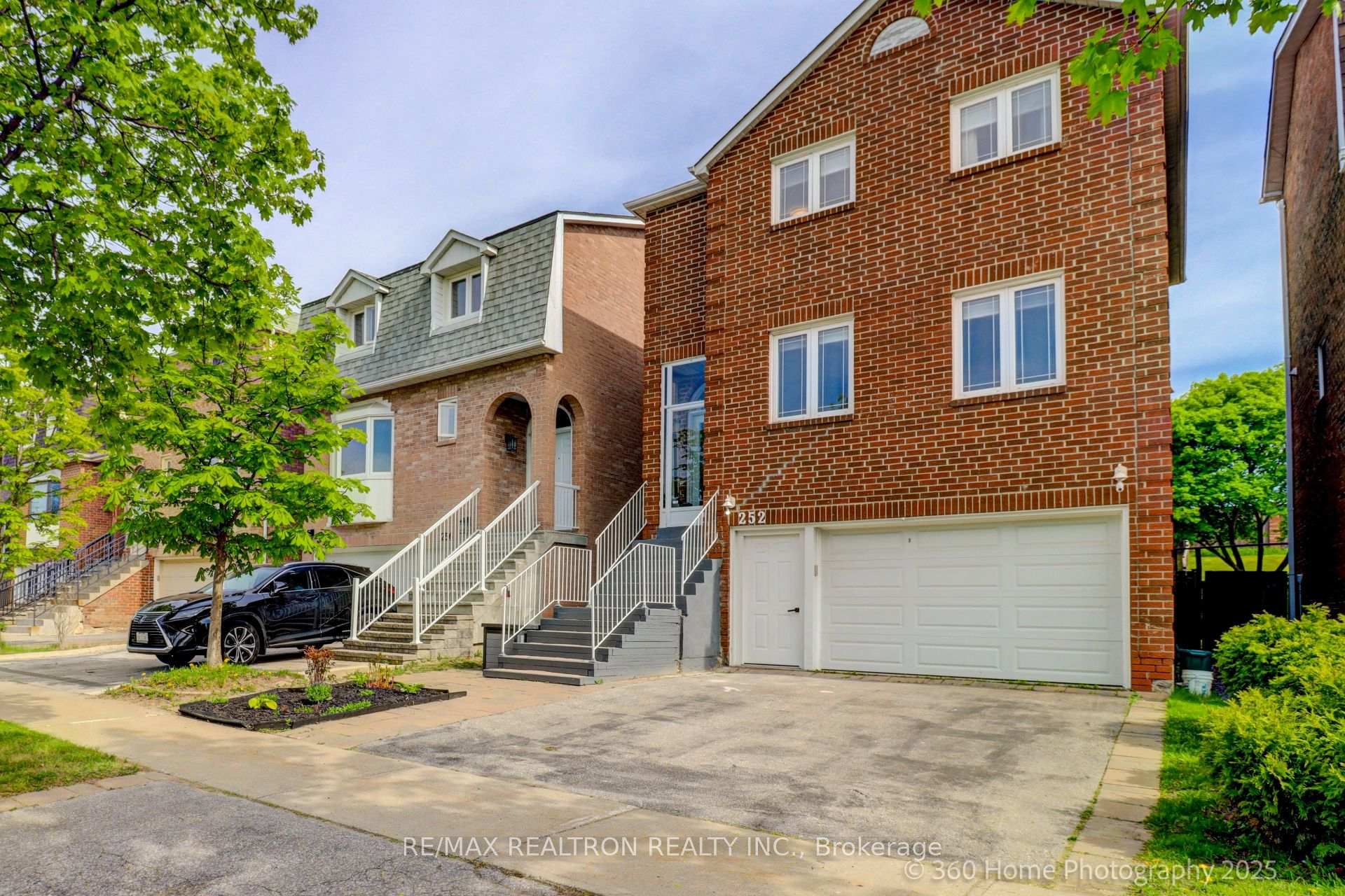 Photo 23 of 252 Charlton Avenue, Vaughan, Brownridge — HOMEH