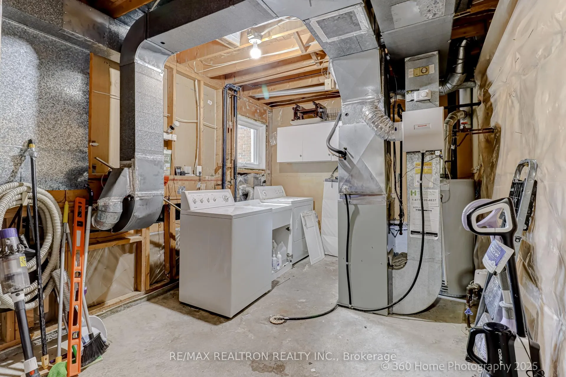 Photo 26 of 252 Charlton Avenue, Vaughan, Brownridge — HOMEH