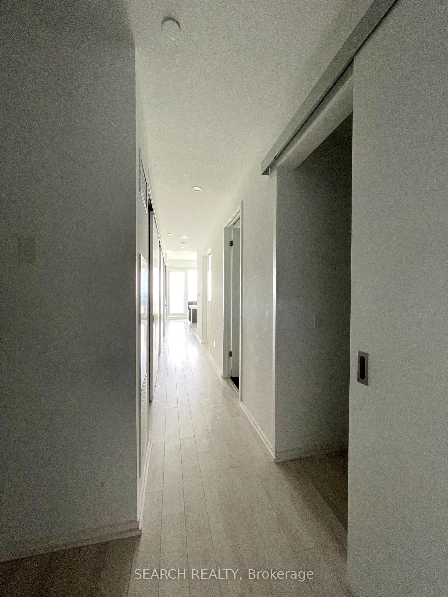 Photo 10 of Unit 5211, 197 Yonge Street, Toronto, Church-Yonge Corridor — HOMEH