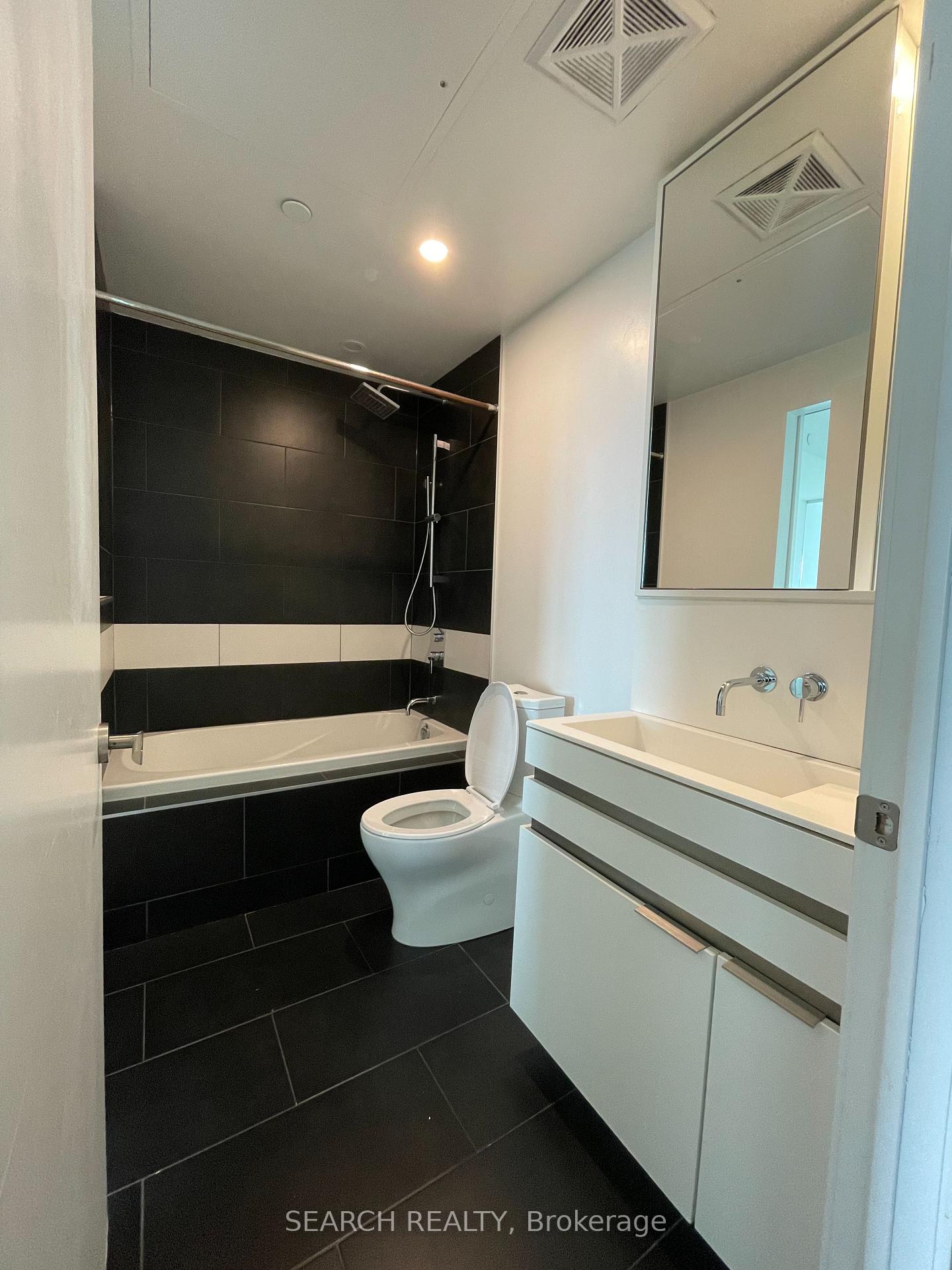 Photo 2 of Unit 5211, 197 Yonge Street, Toronto, Church-Yonge Corridor — HOMEH