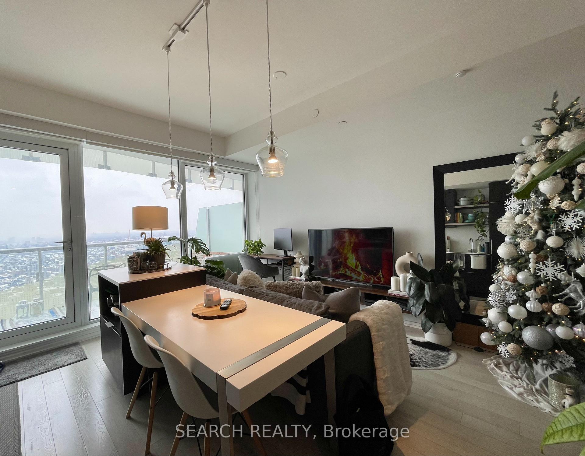 Photo 12 of Unit 5211, 197 Yonge Street, Toronto, Church-Yonge Corridor — HOMEH