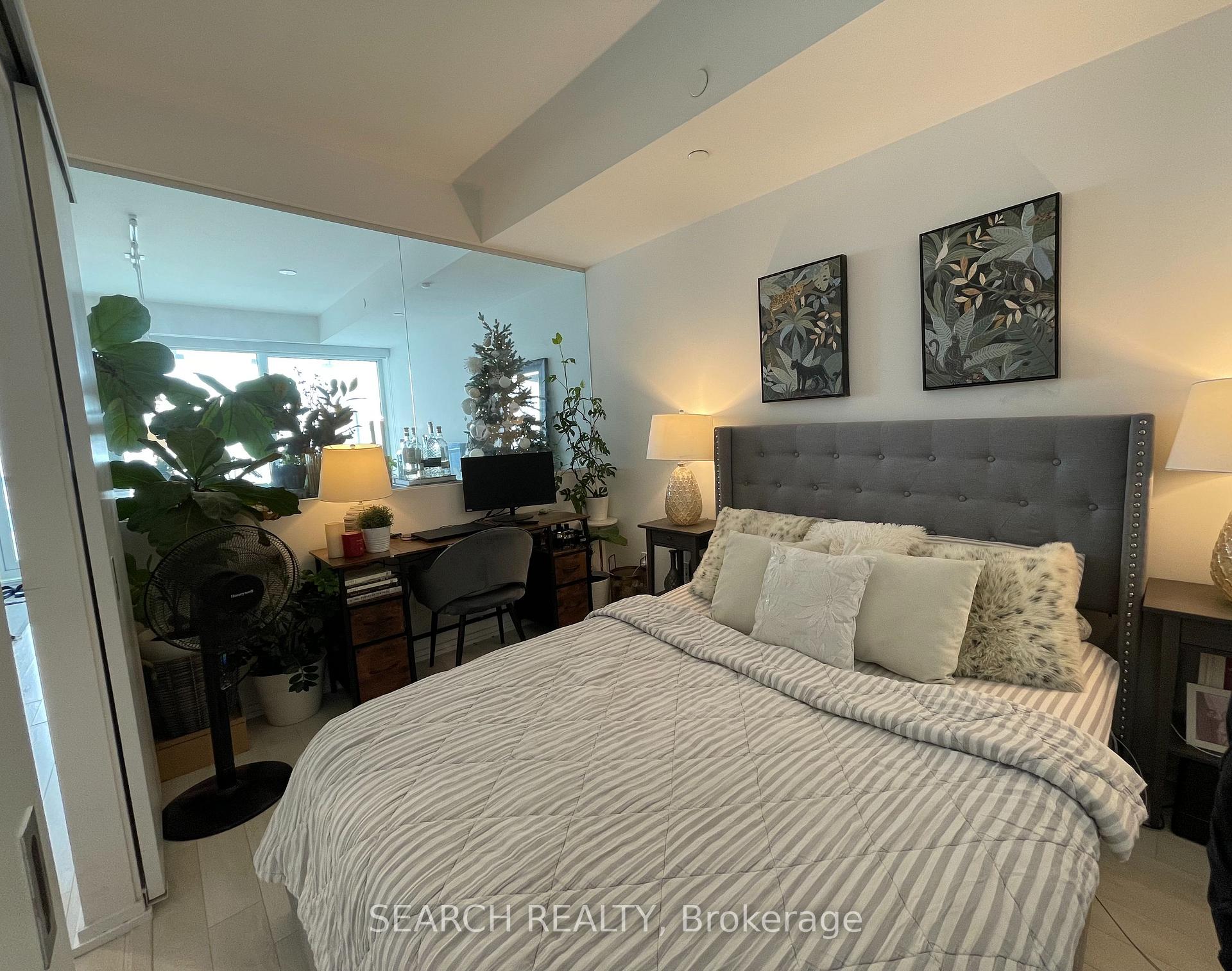 Photo 13 of Unit 5211, 197 Yonge Street, Toronto, Church-Yonge Corridor — HOMEH