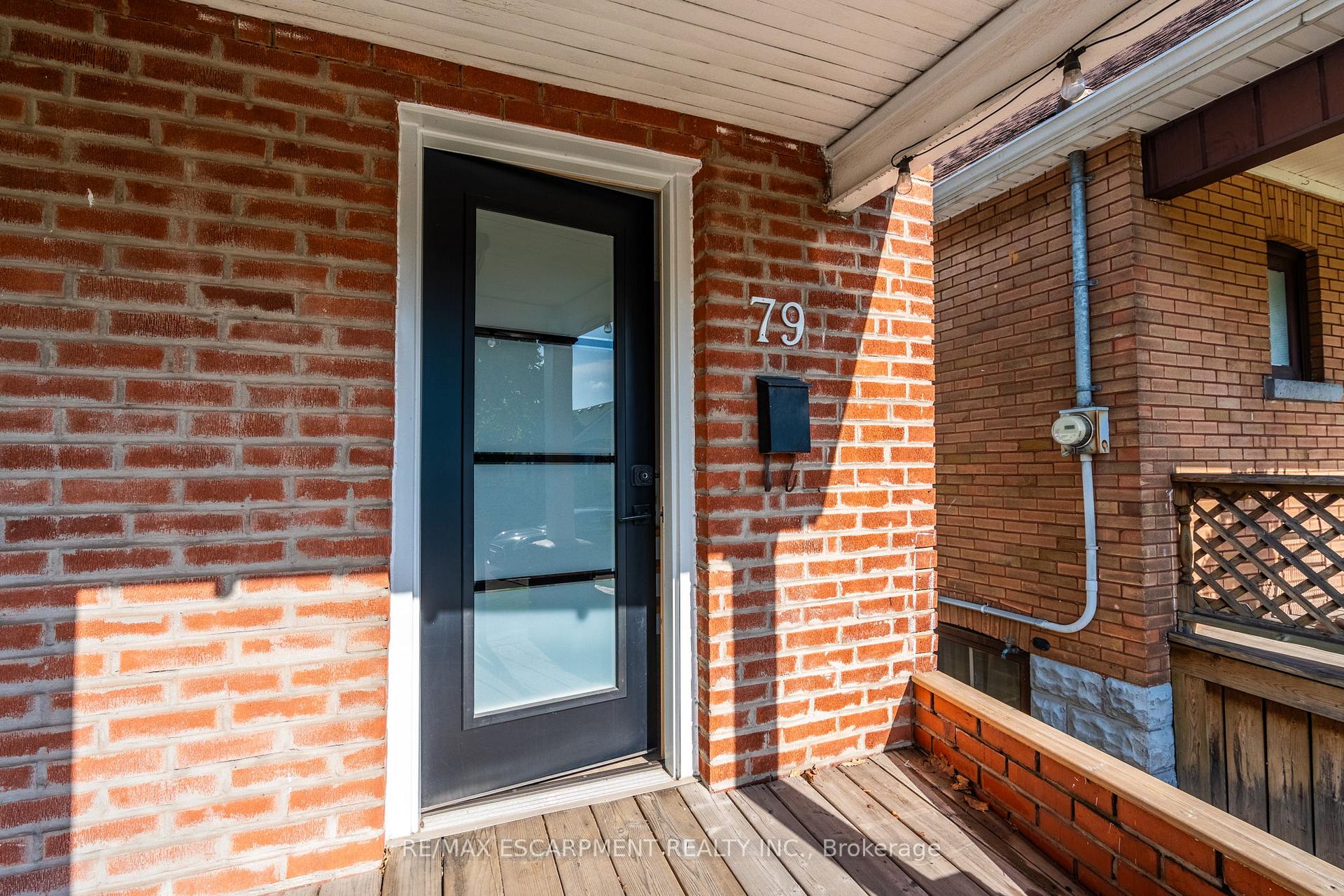 Photo 11 of 79 Graham Avenue N, Hamilton, Crown Point — HOMEH