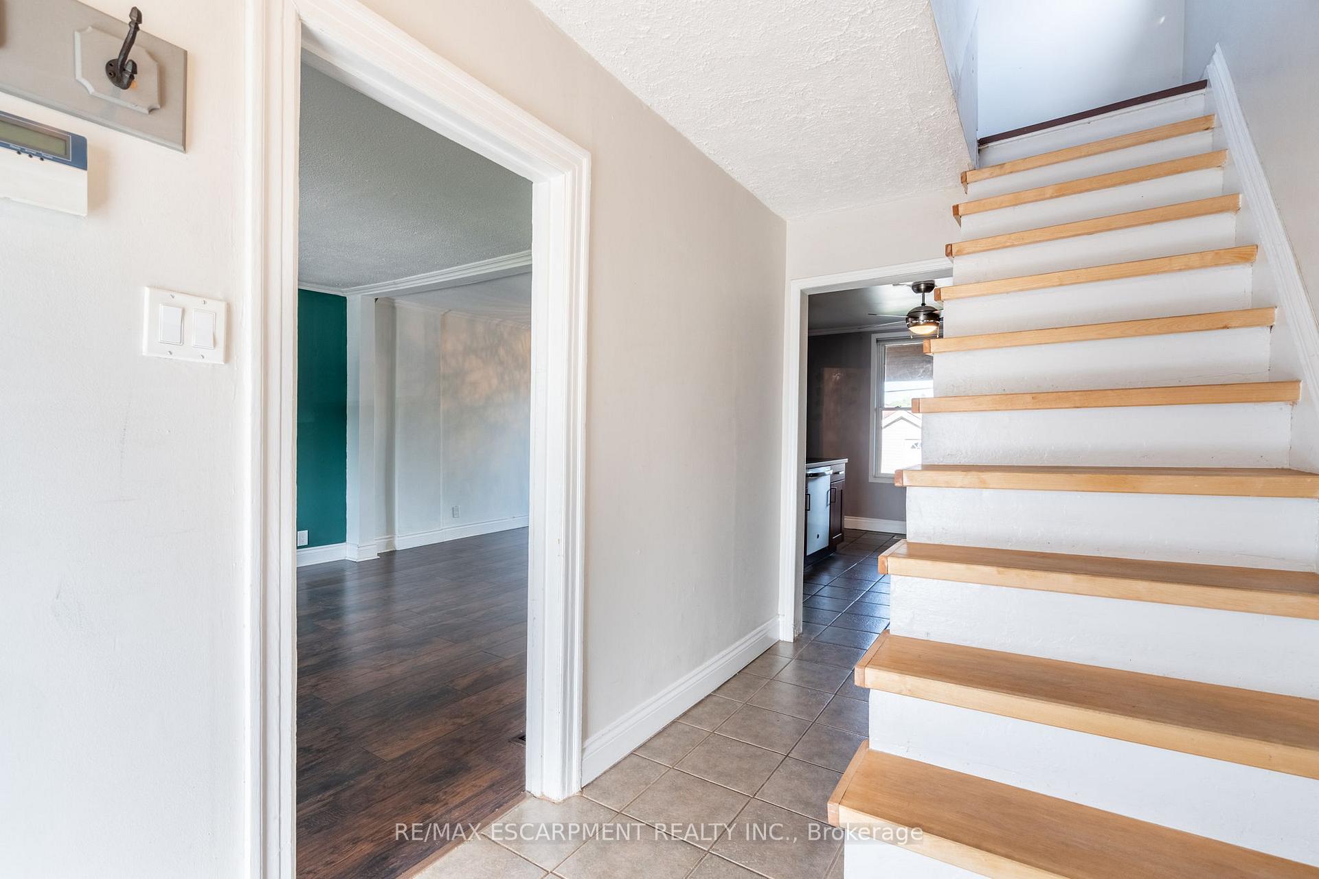 Photo 2 of 79 Graham Avenue N, Hamilton, Crown Point — HOMEH