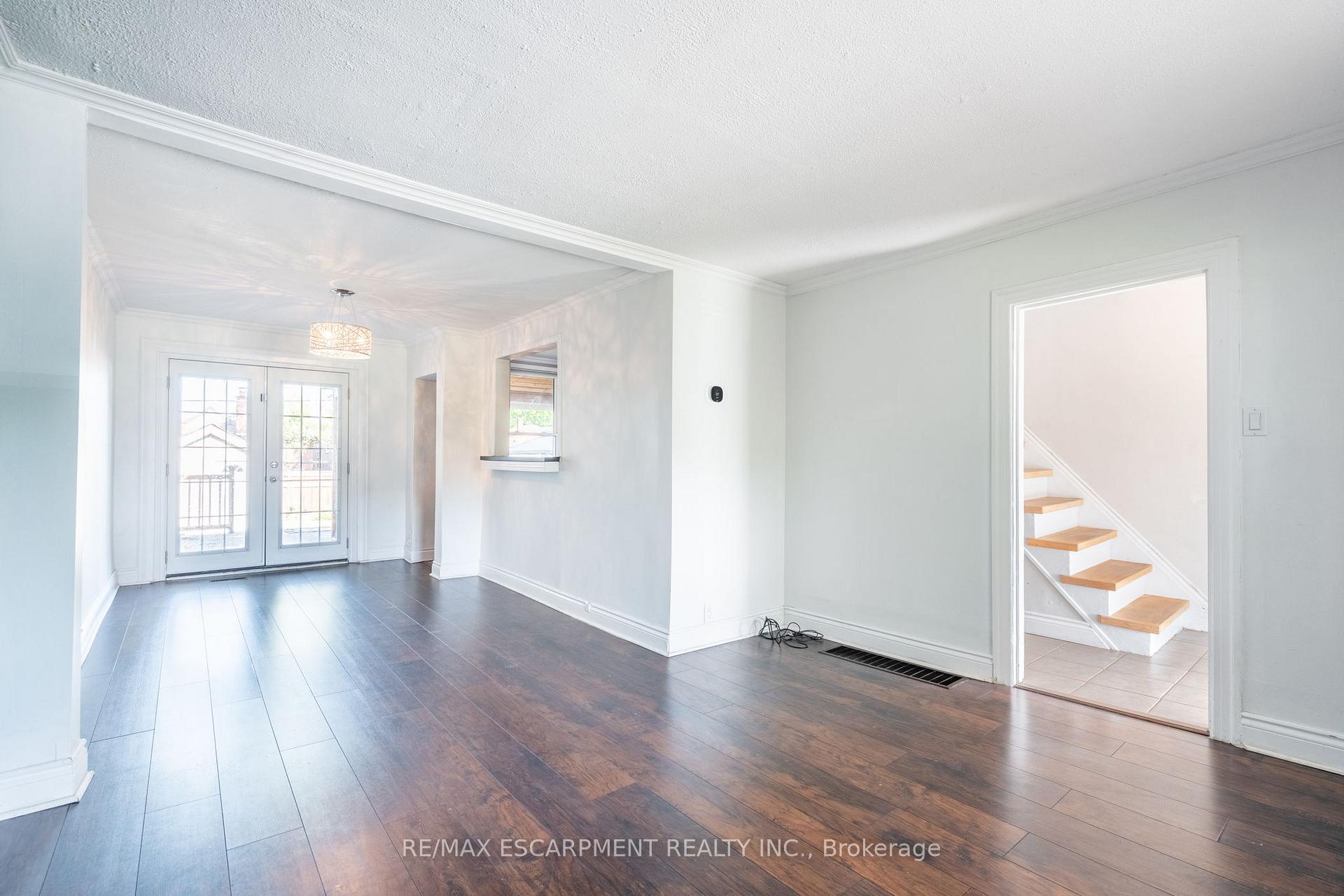 Photo 19 of 79 Graham Avenue N, Hamilton, Crown Point — HOMEH
