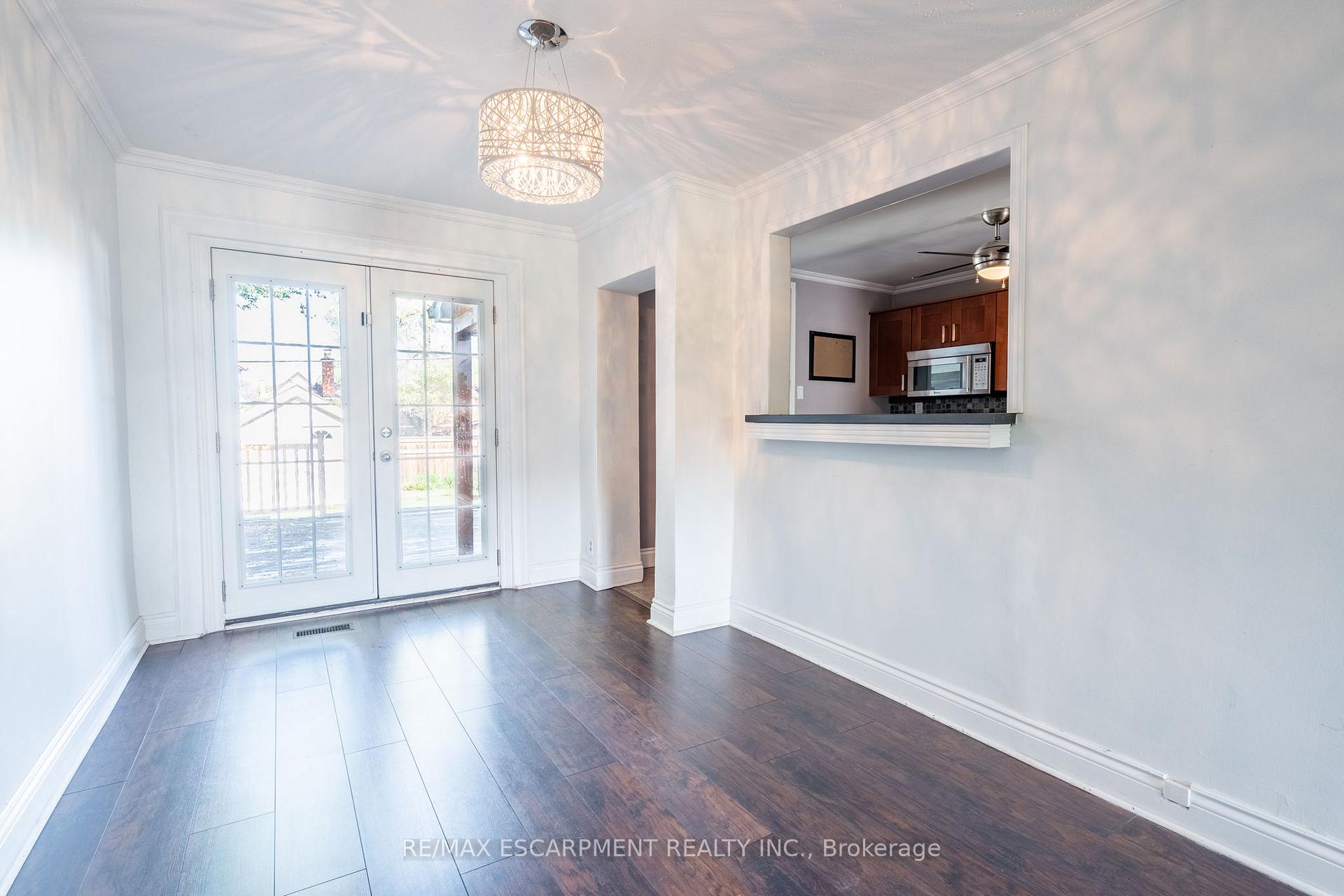 Photo 15 of 79 Graham Avenue N, Hamilton, Crown Point — HOMEH