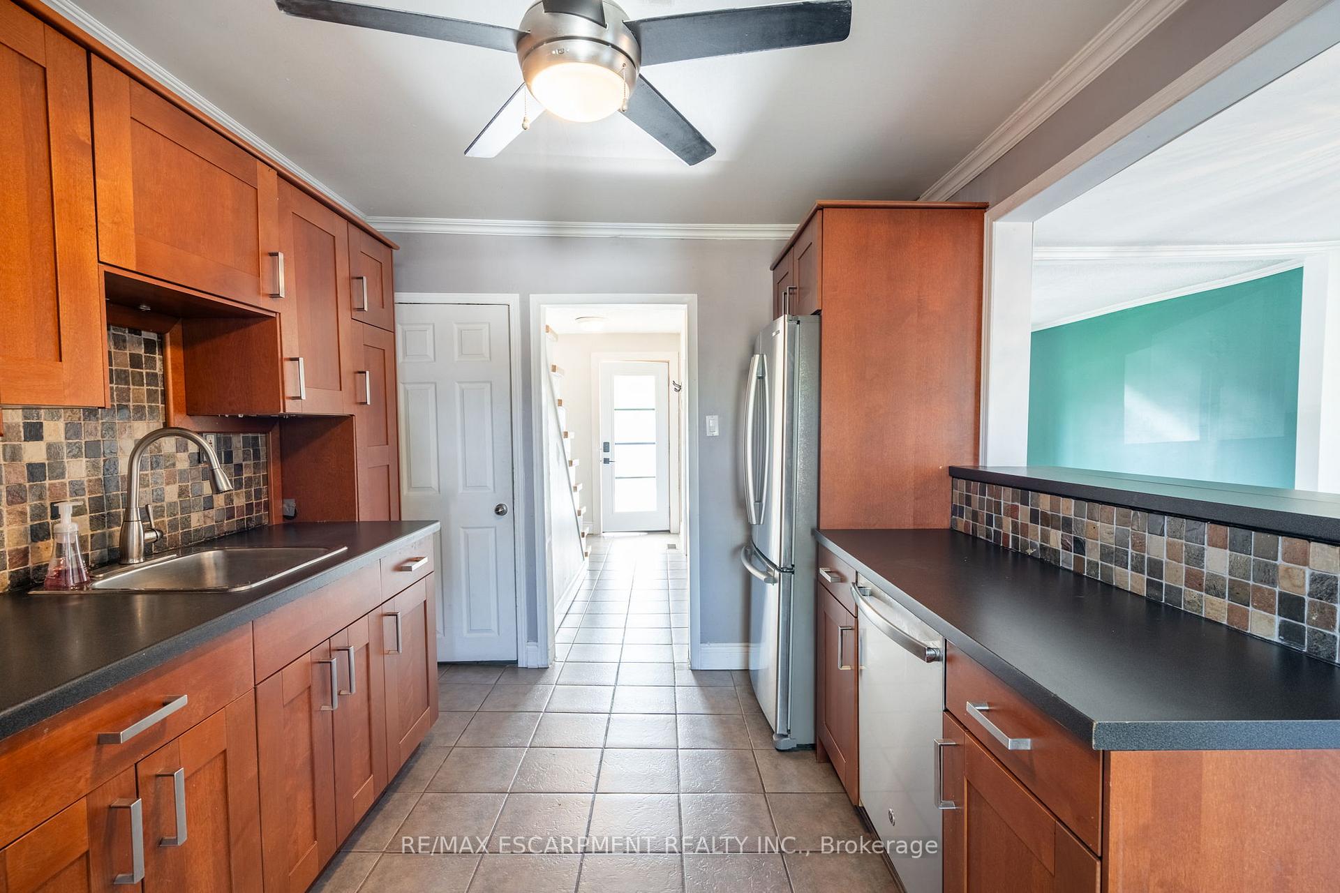 Photo 16 of 79 Graham Avenue N, Hamilton, Crown Point — HOMEH