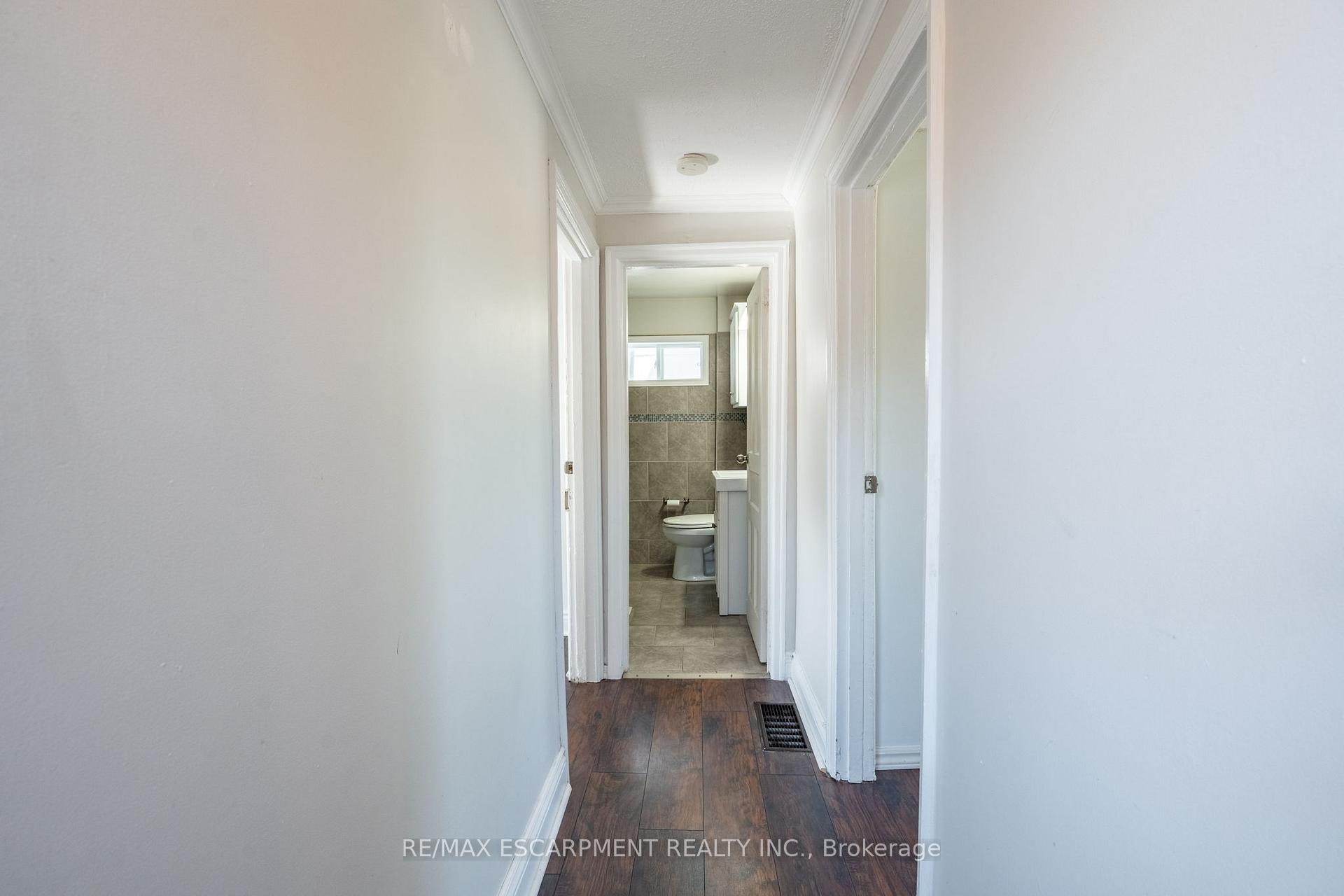 Photo 24 of 79 Graham Avenue N, Hamilton, Crown Point — HOMEH