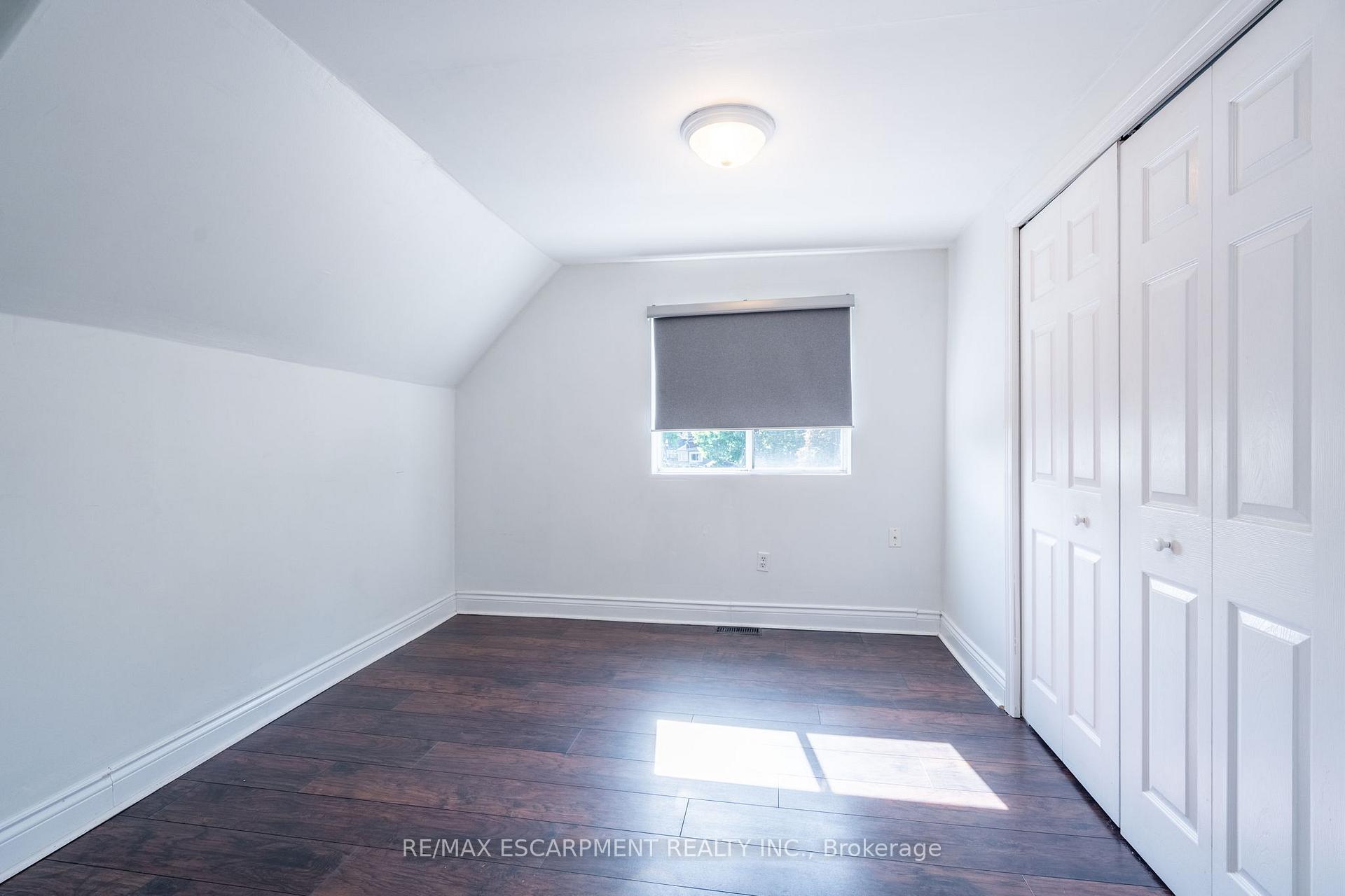 Photo 23 of 79 Graham Avenue N, Hamilton, Crown Point — HOMEH