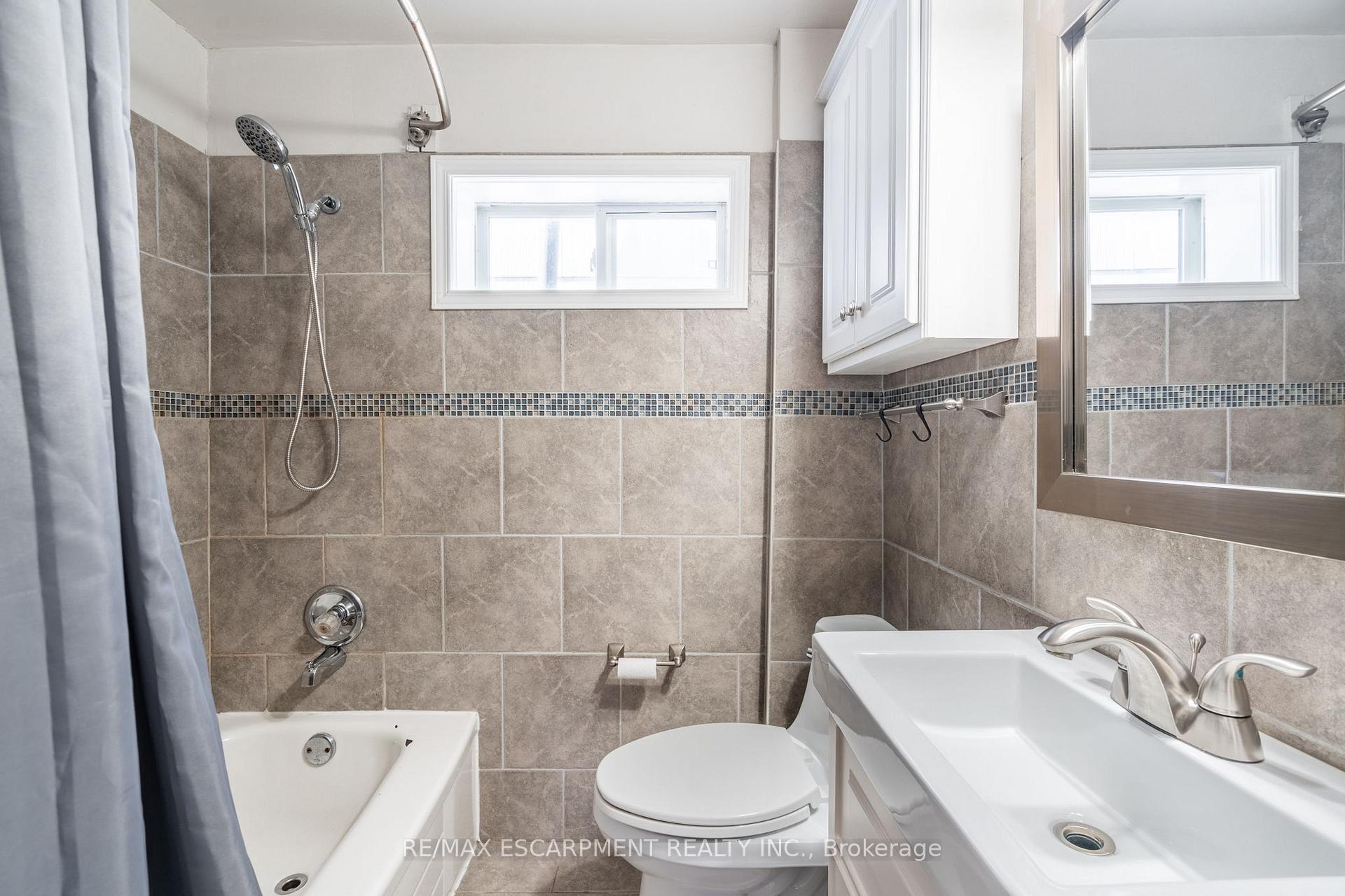 Photo 37 of 79 Graham Avenue N, Hamilton, Crown Point — HOMEH