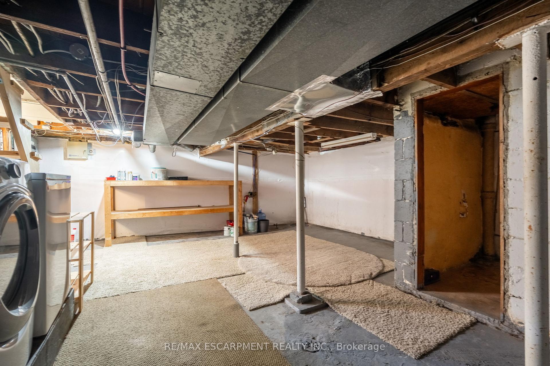 Photo 27 of 79 Graham Avenue N, Hamilton, Crown Point — HOMEH