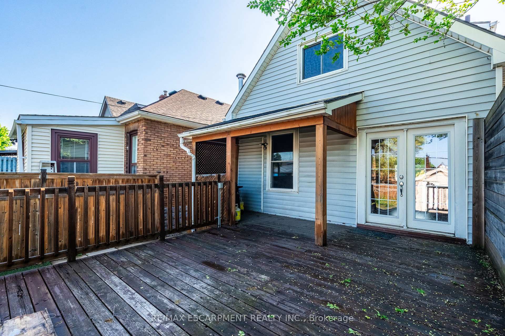 Photo 33 of 79 Graham Avenue N, Hamilton, Crown Point — HOMEH