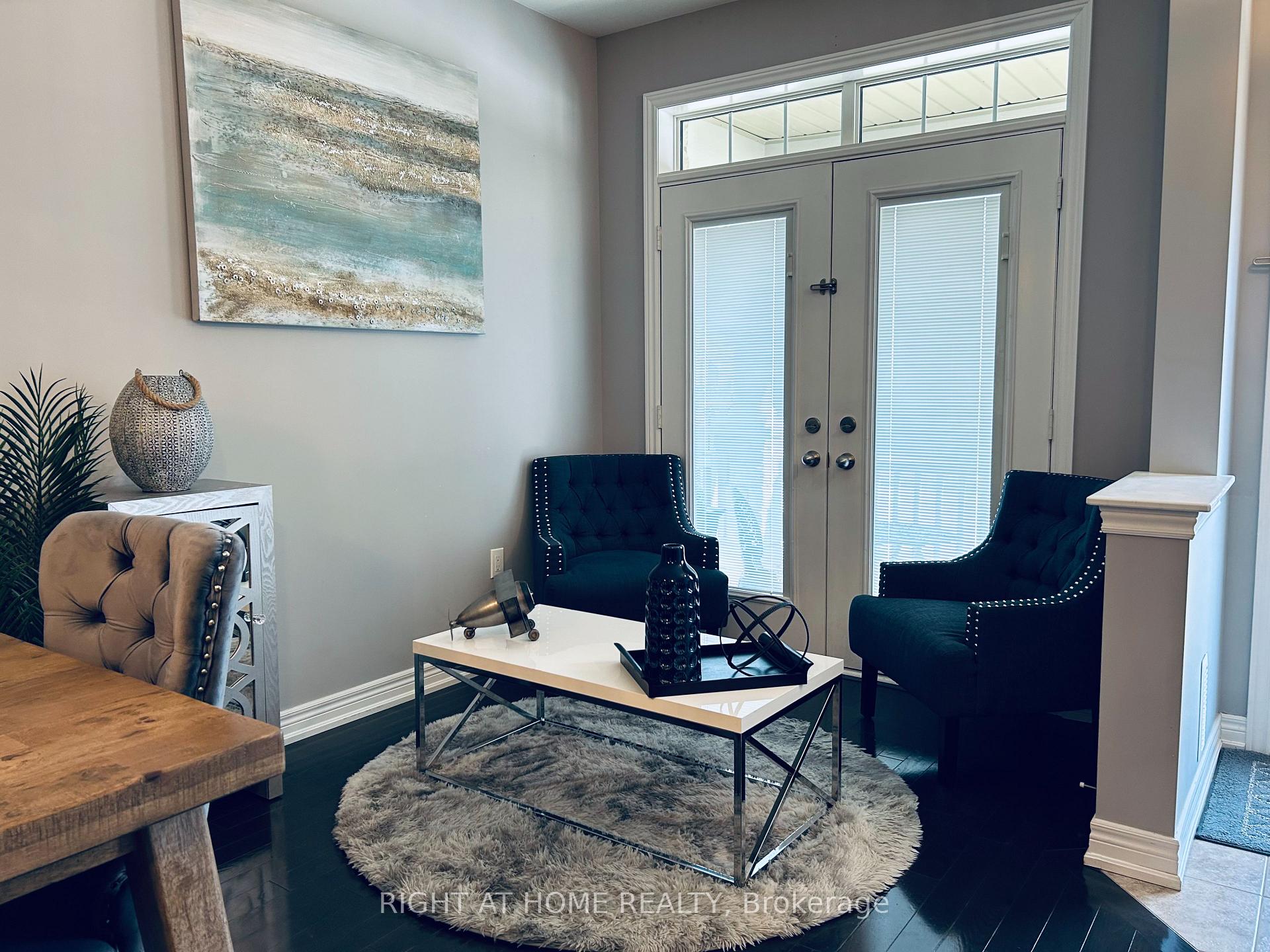 Photo 11 of 130 Pelee Avenue, Vaughan, Kleinburg — HOMEH