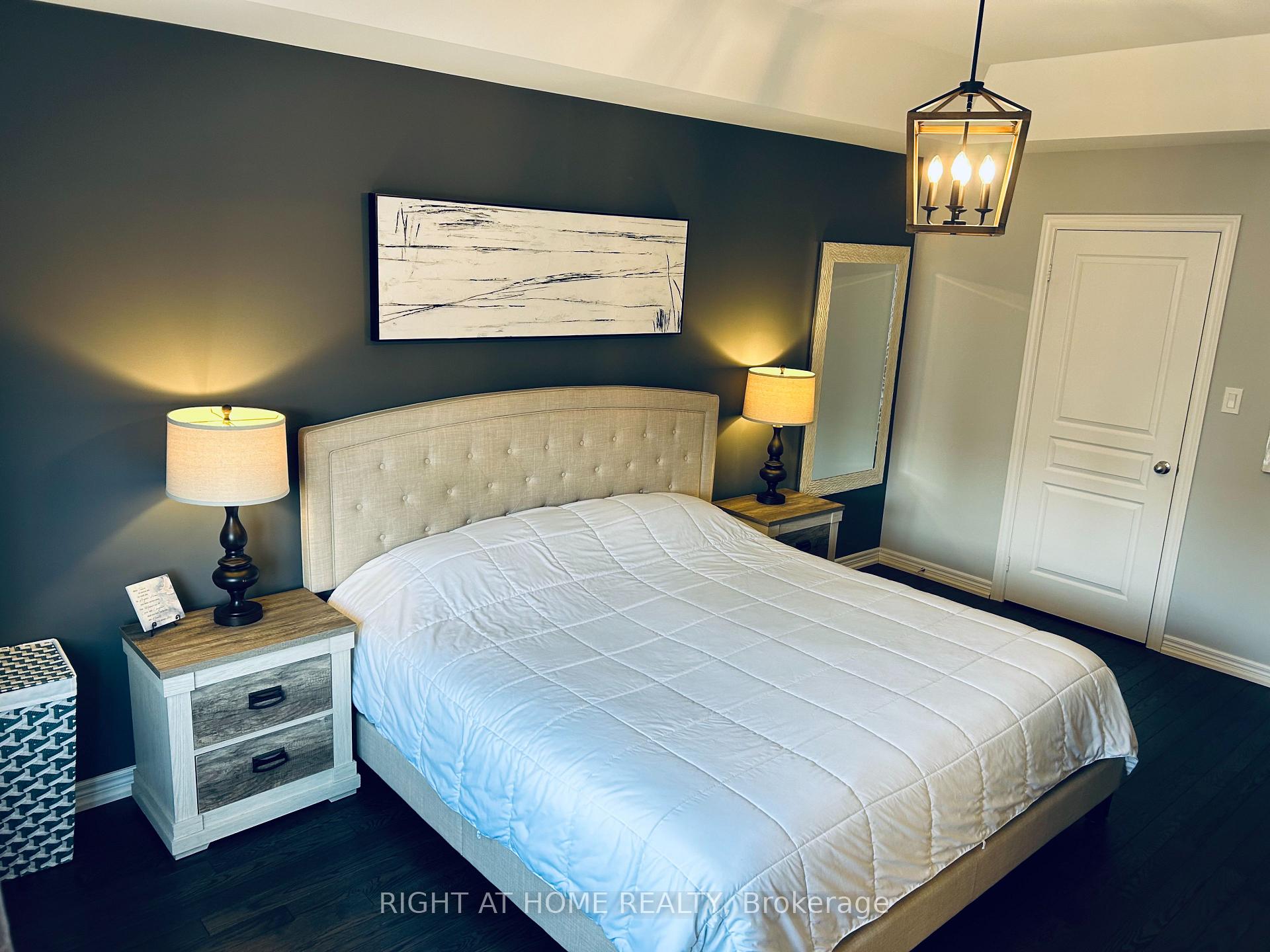 Photo 16 of 130 Pelee Avenue, Vaughan, Kleinburg — HOMEH