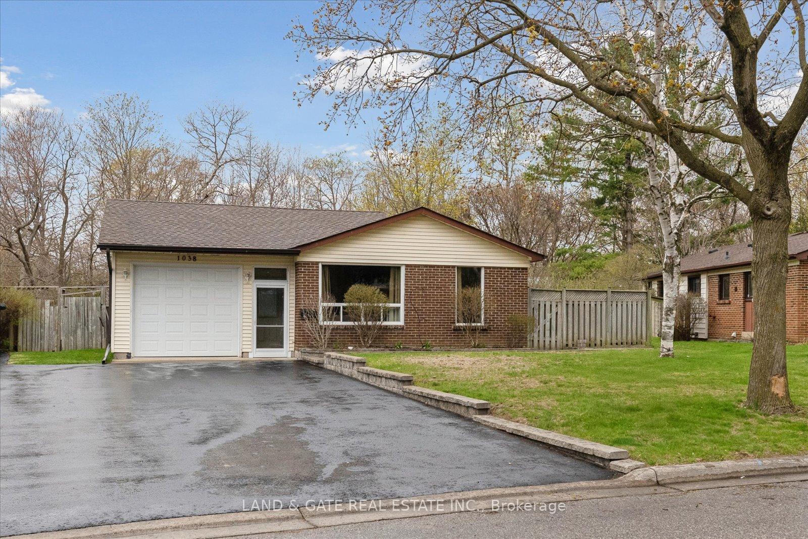 Photo 6 of 1038 Exeter Street, Oshawa, Centennial — HOMEH
