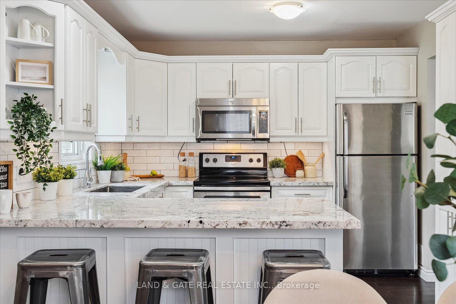 Photo 35 of 1038 Exeter Street, Oshawa, Centennial — HOMEH
