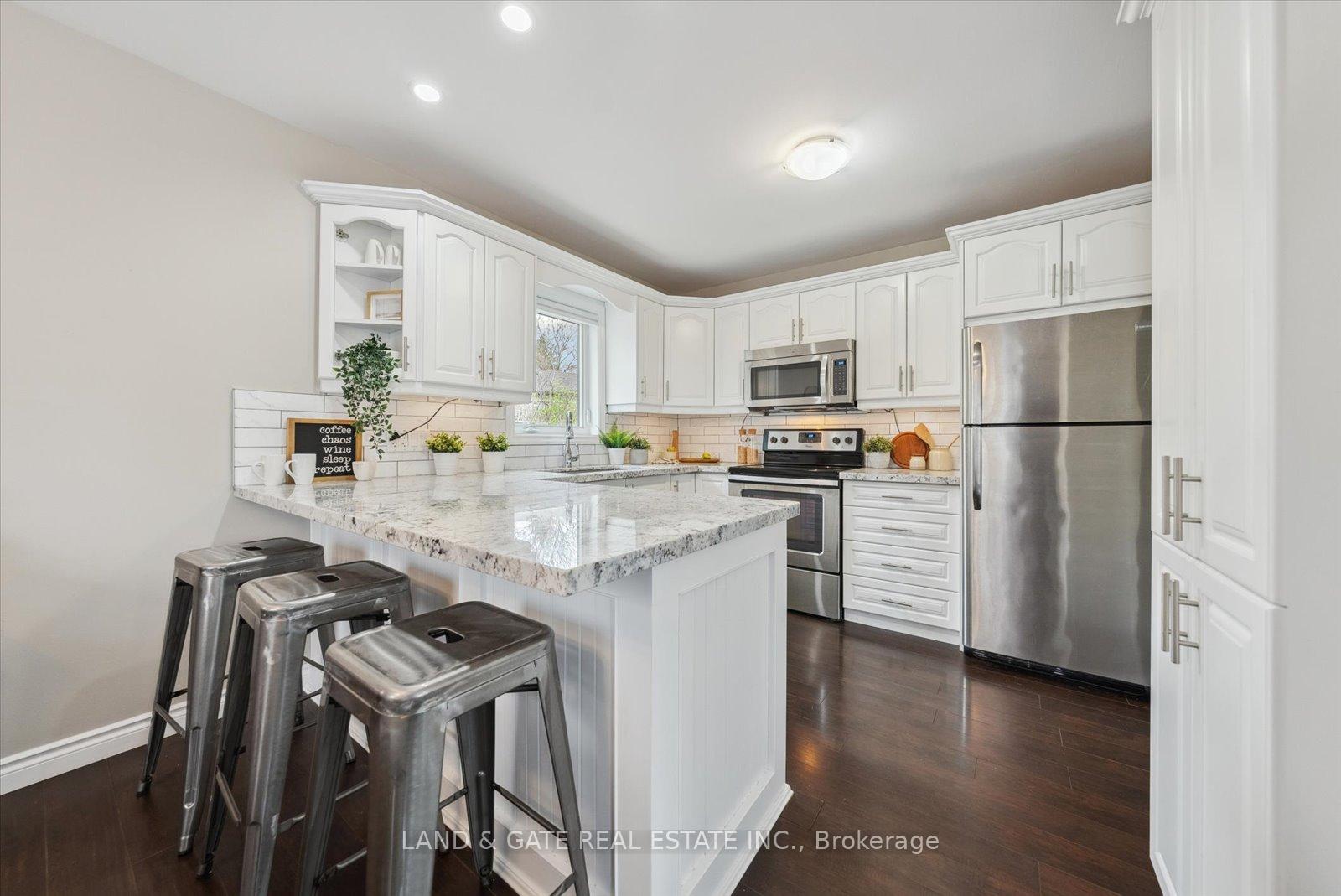 Photo 12 of 1038 Exeter Street, Oshawa, Centennial — HOMEH