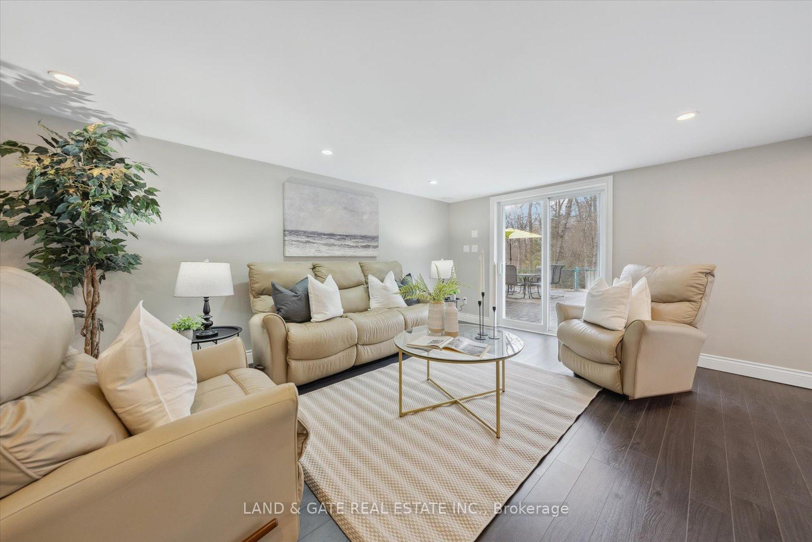 Photo 29 of 1038 Exeter Street, Oshawa, Centennial — HOMEH