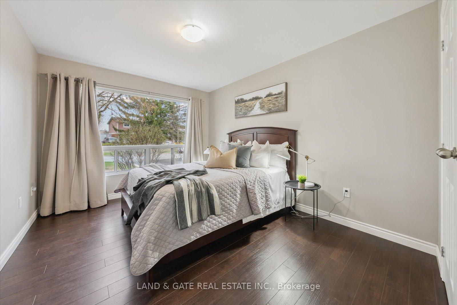 Photo 36 of 1038 Exeter Street, Oshawa, Centennial — HOMEH