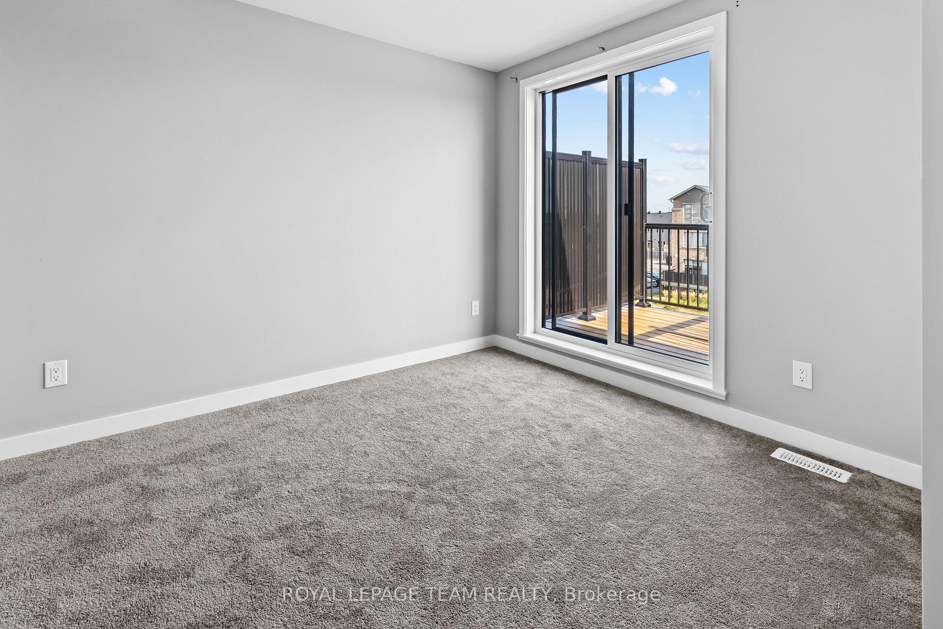 Photo 16 of 871 Decoeur Drive, Ottawa, Avalon West — HOMEH