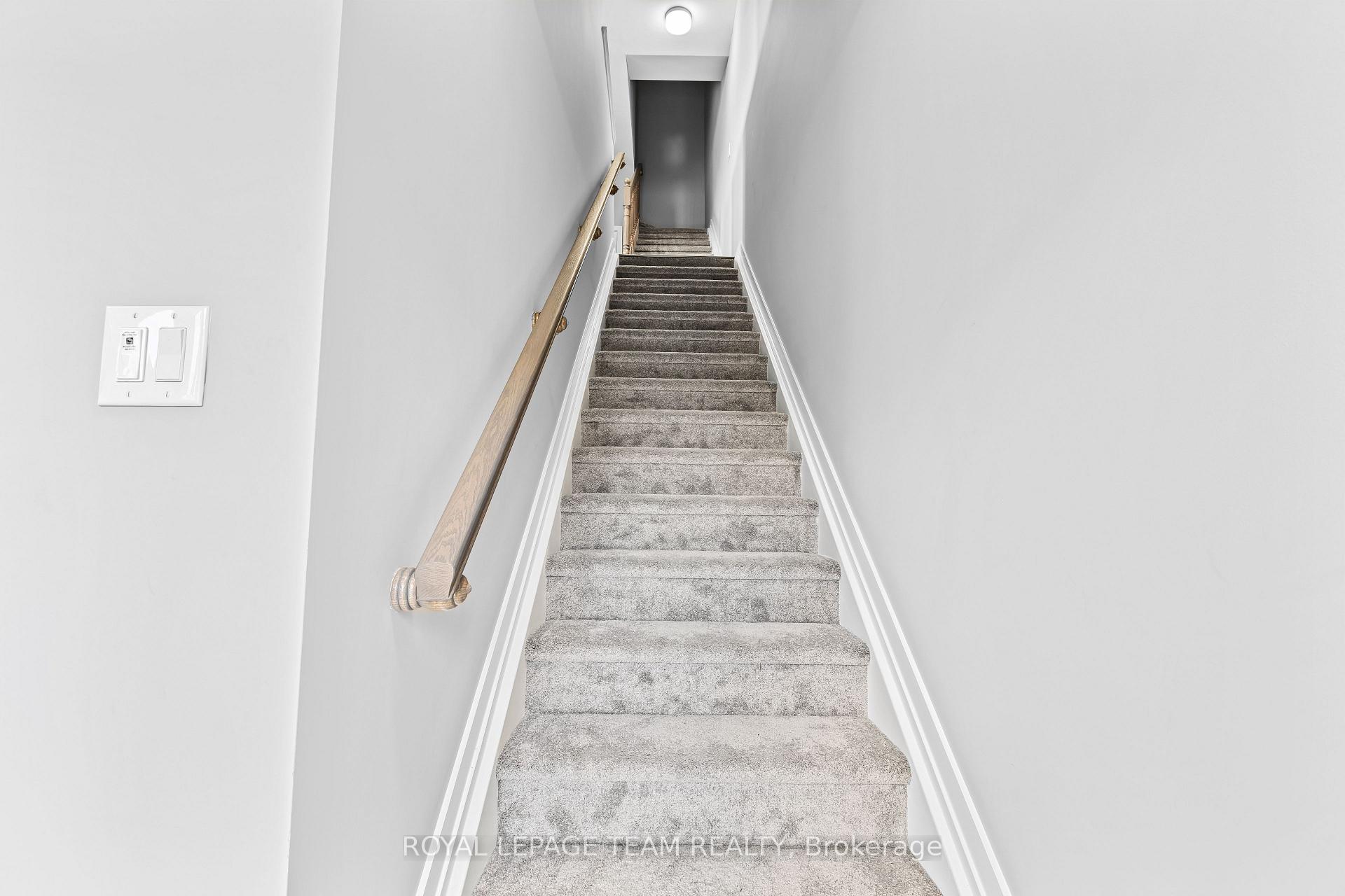 Photo 9 of 871 Decoeur Drive, Ottawa, Avalon West — HOMEH