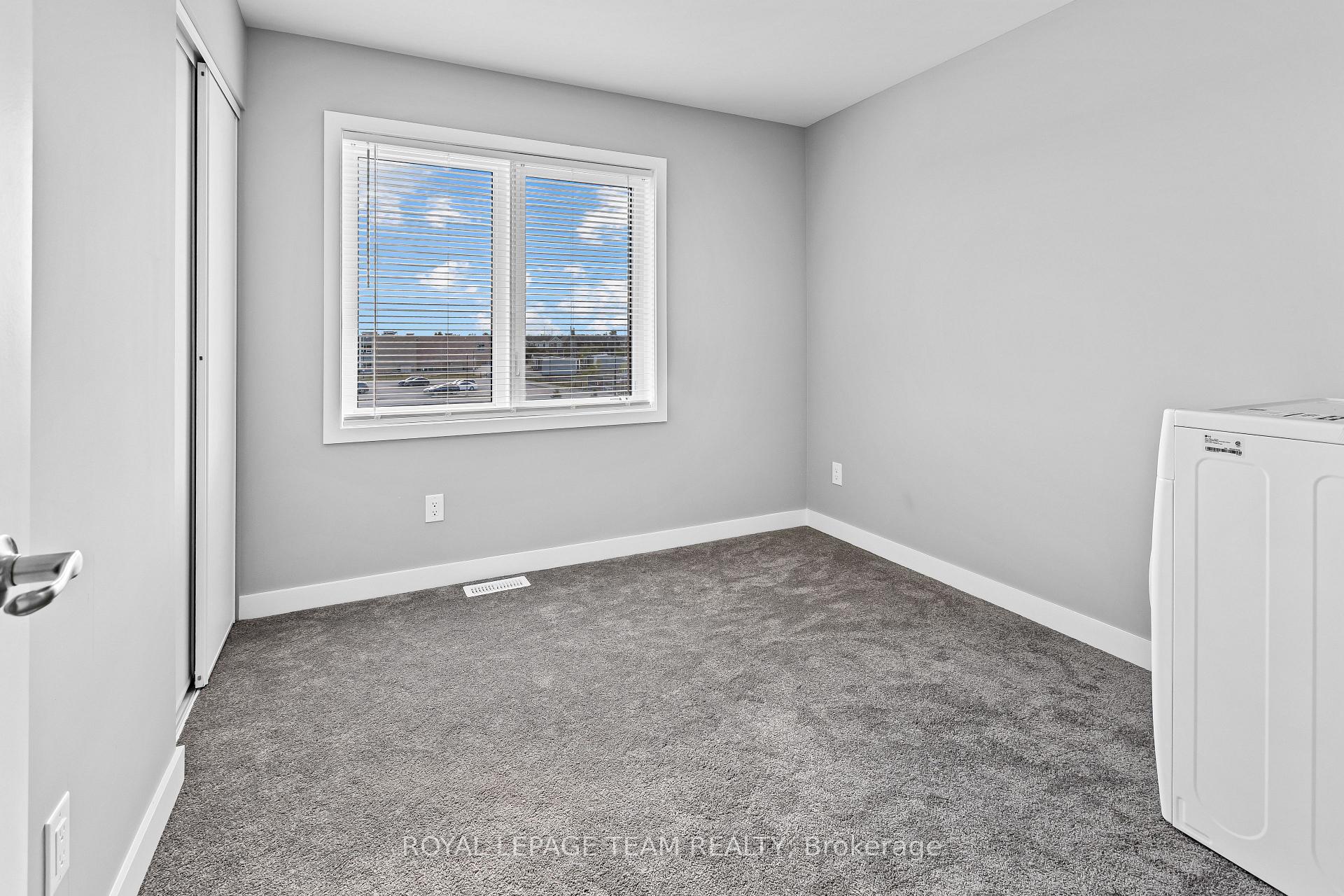 Photo 17 of 871 Decoeur Drive, Ottawa, Avalon West — HOMEH