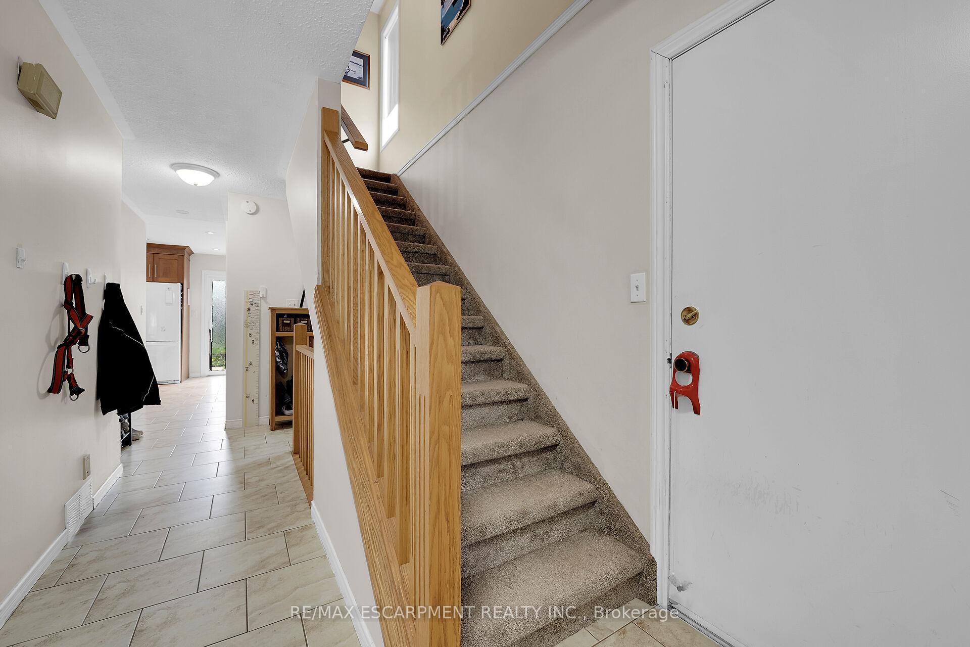 Photo 11 of 43 Ravine Crescent, Haldimand — HOMEH