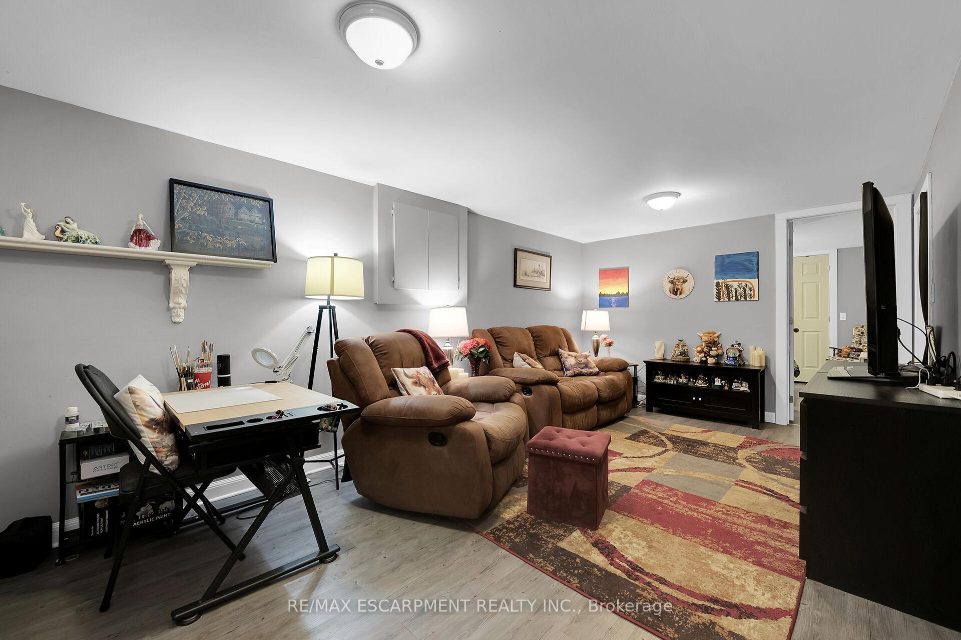 Photo 26 of 43 Ravine Crescent, Haldimand — HOMEH