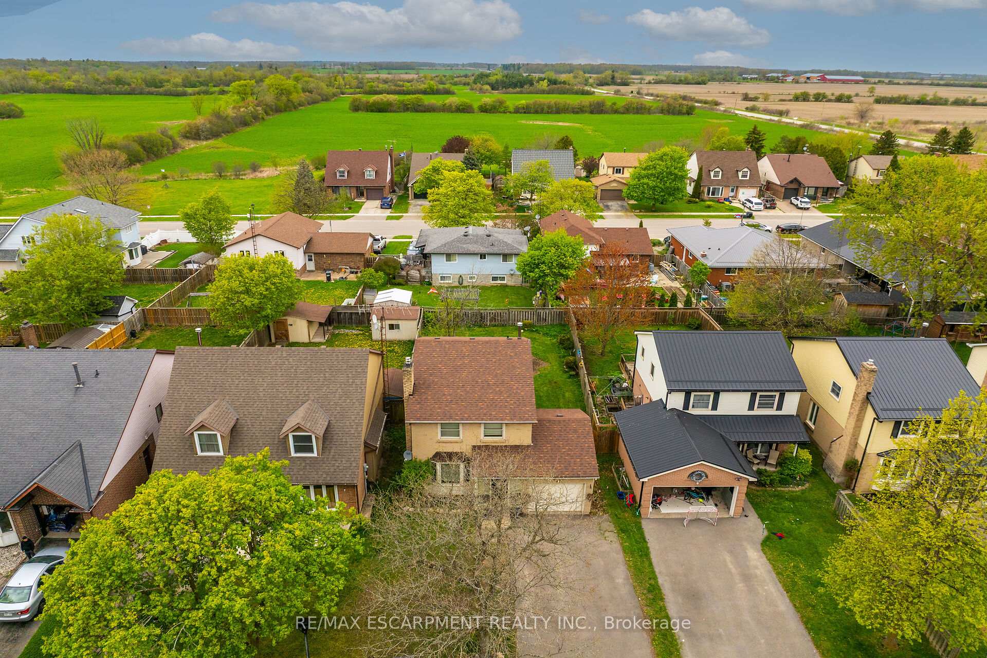 Photo 44 of 43 Ravine Crescent, Haldimand — HOMEH