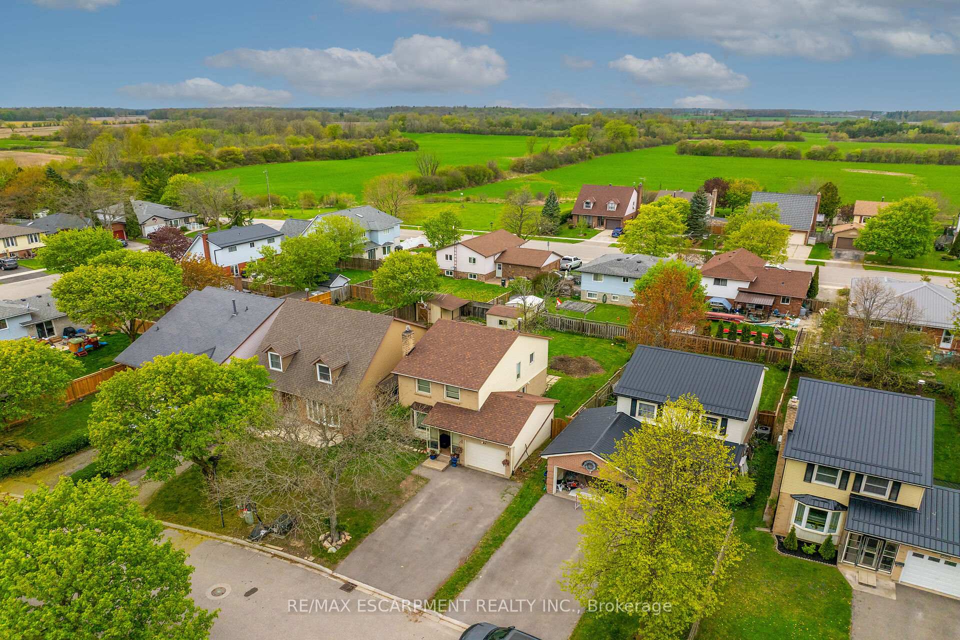Photo 33 of 43 Ravine Crescent, Haldimand — HOMEH