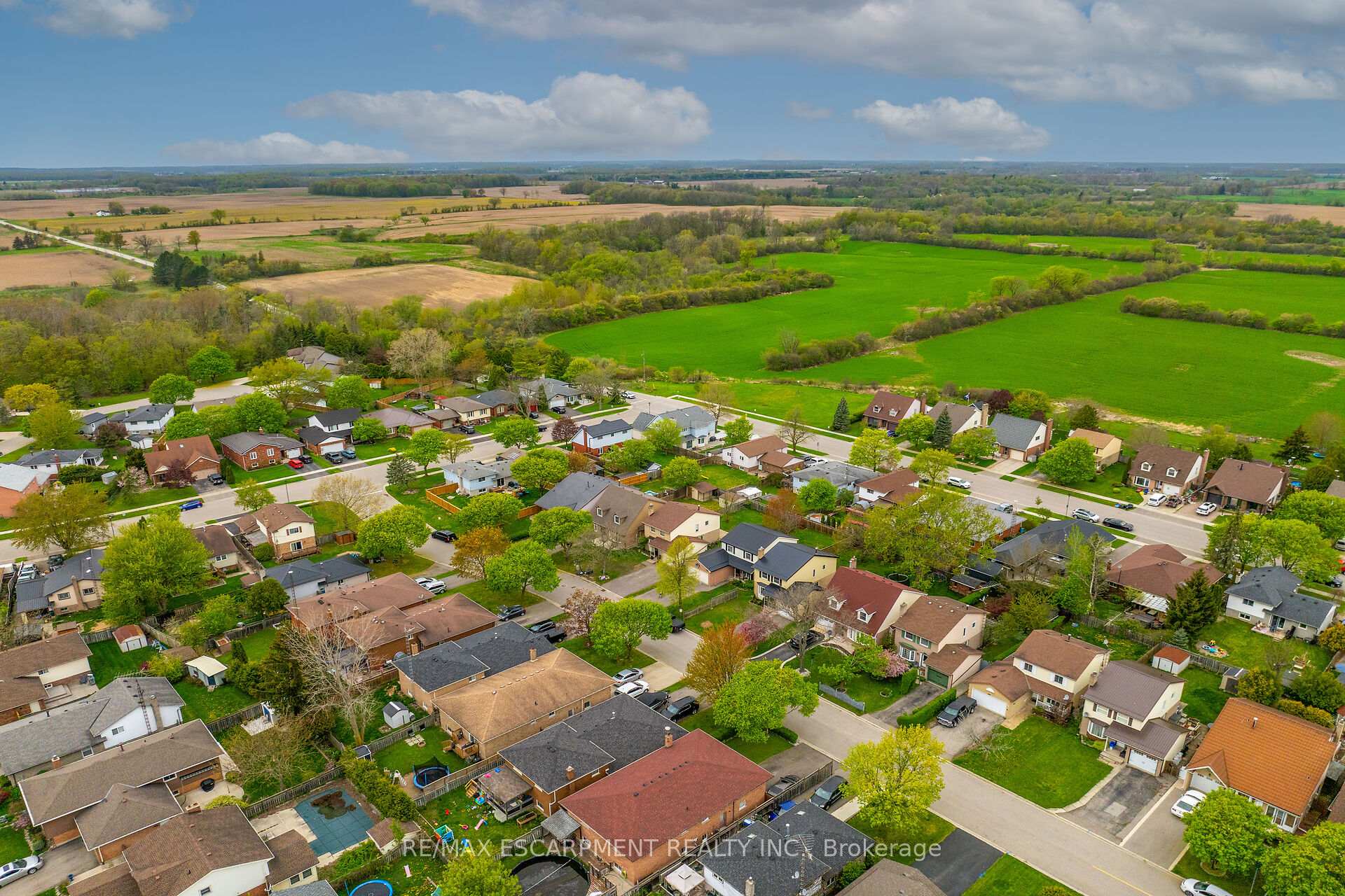 Photo 38 of 43 Ravine Crescent, Haldimand — HOMEH