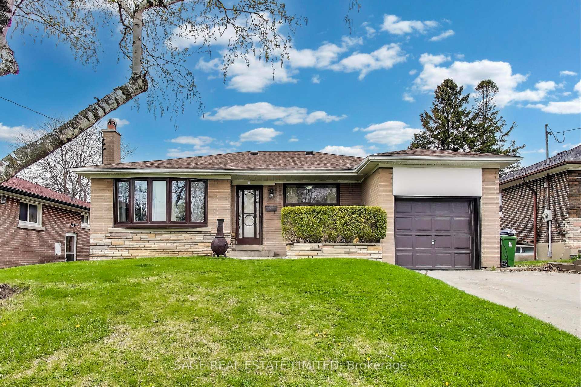 Photo 1 of 4 Sophia Drive, Scarborough, Woburn — HOMEH