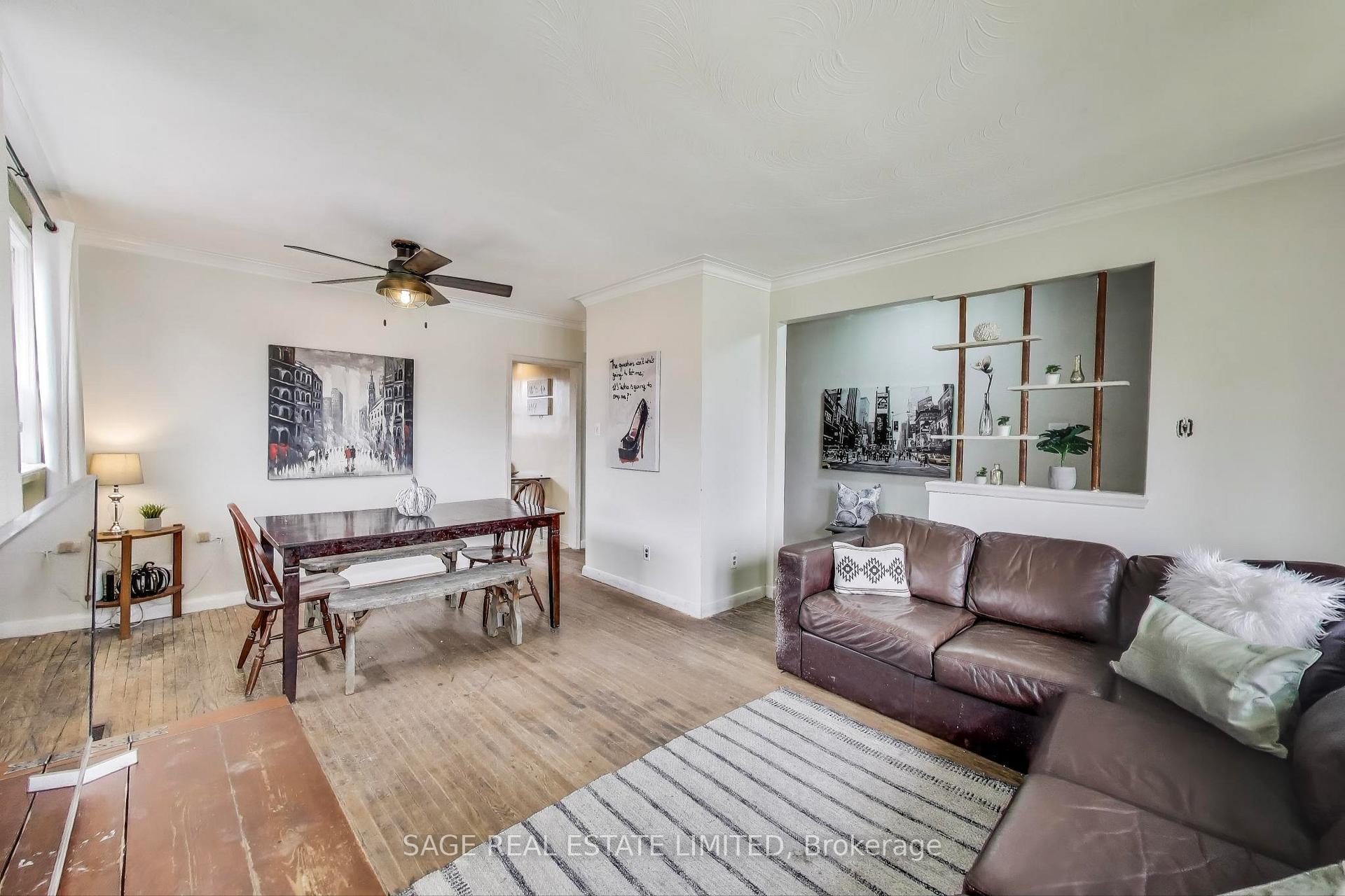 Photo 10 of 4 Sophia Drive, Scarborough, Woburn — HOMEH