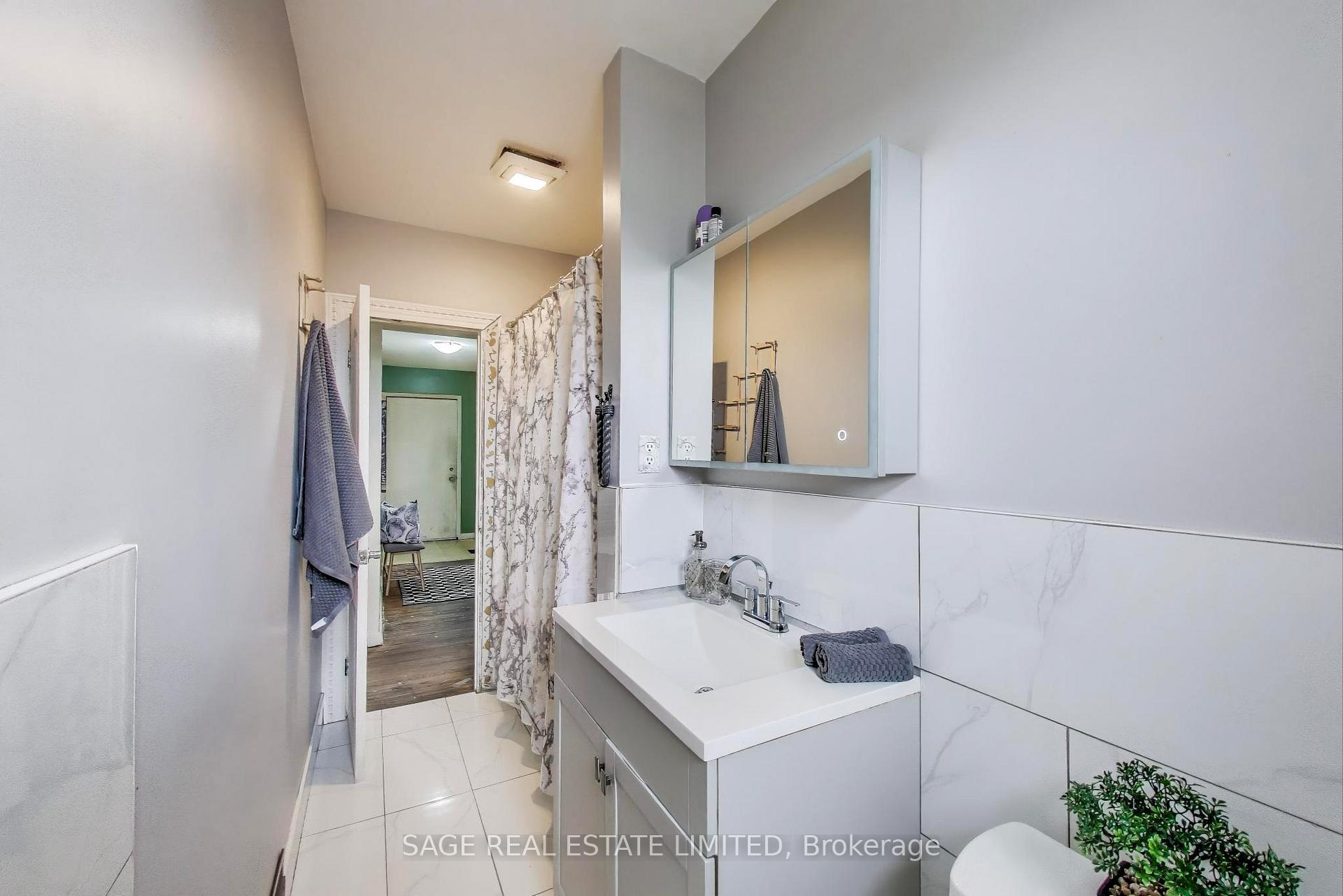 Photo 21 of 4 Sophia Drive, Scarborough, Woburn — HOMEH