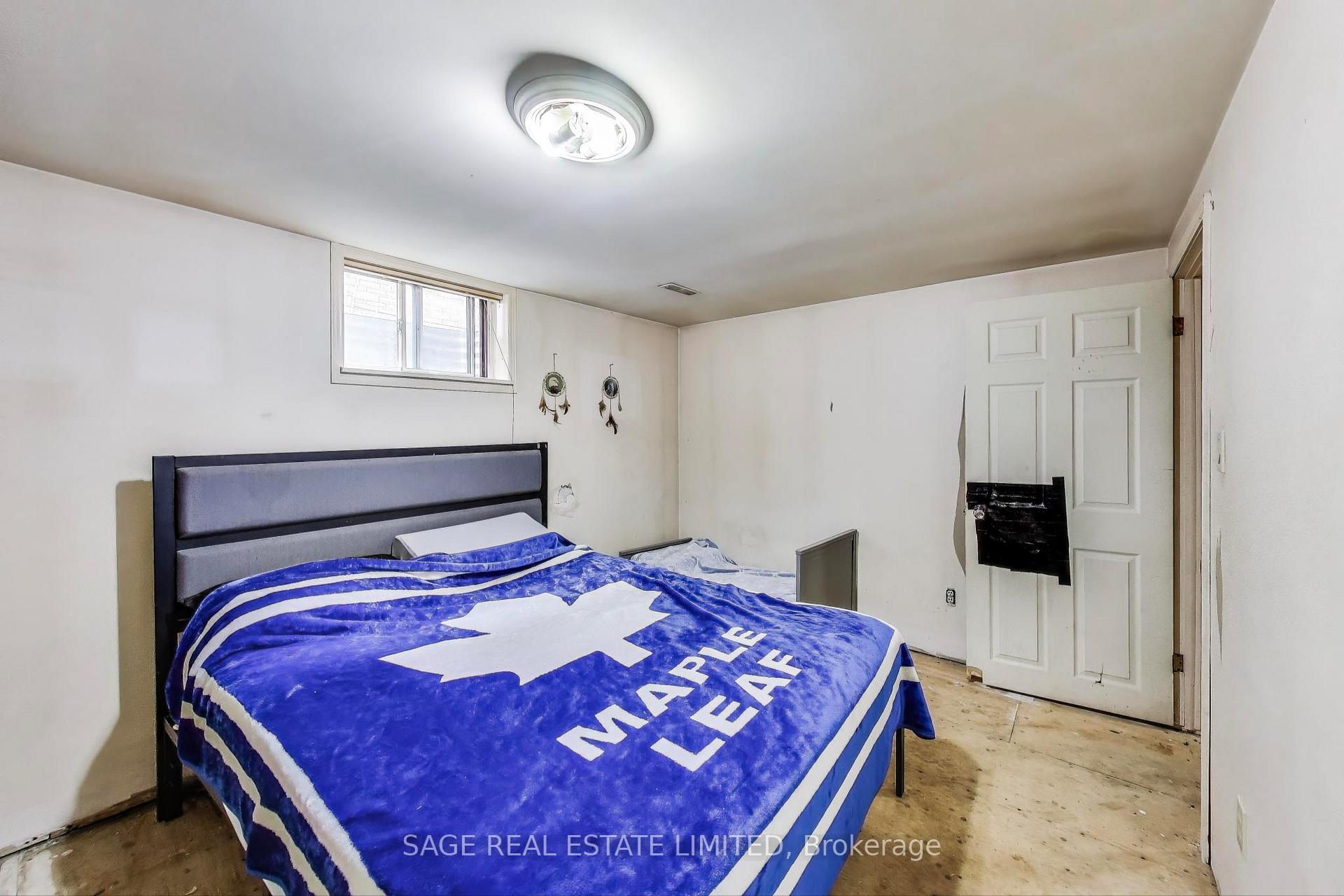 Photo 18 of 4 Sophia Drive, Scarborough, Woburn — HOMEH