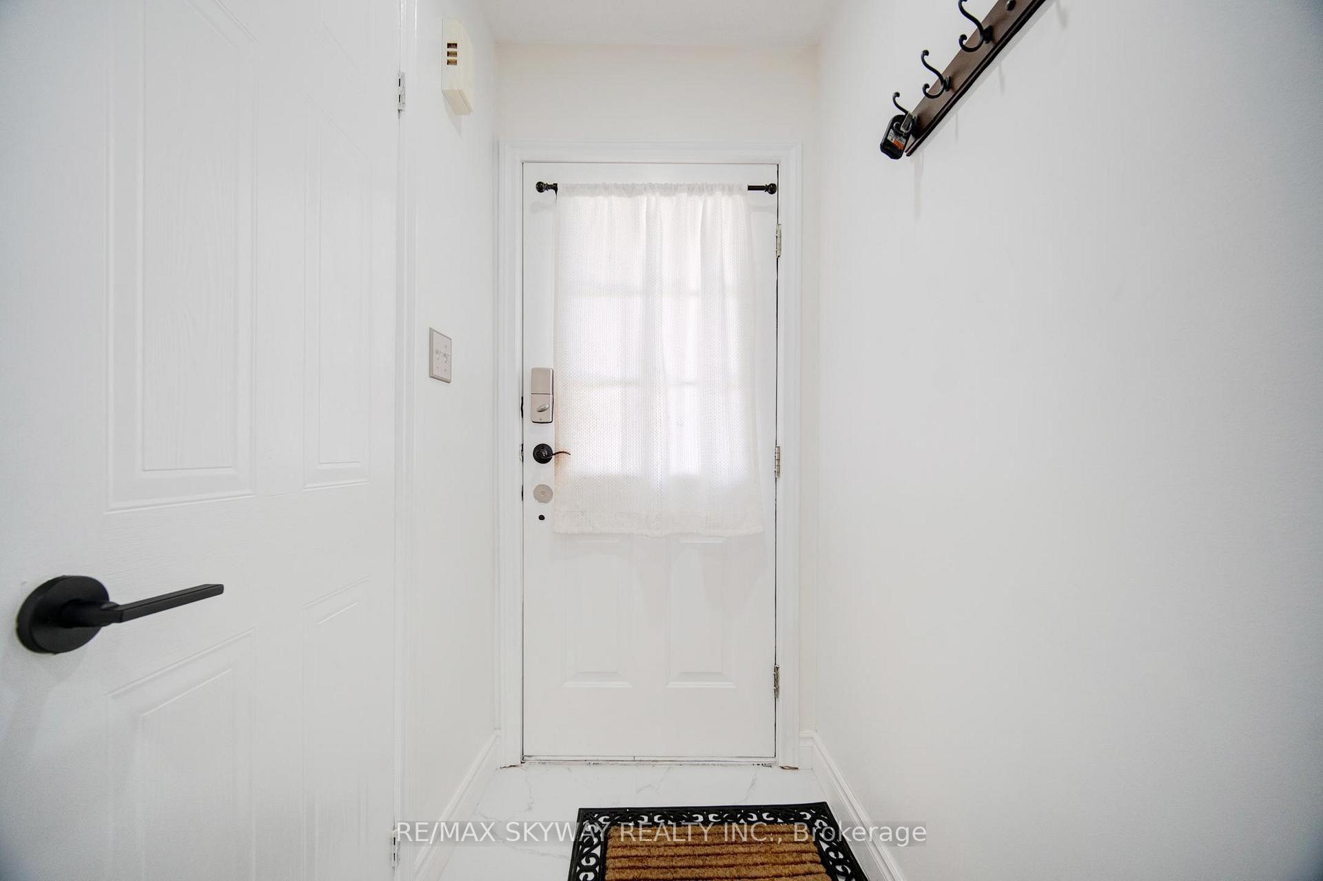 Photo 19 of 184 Veronica Drive, Kitchener, Centreville Chicopee — HOMEH