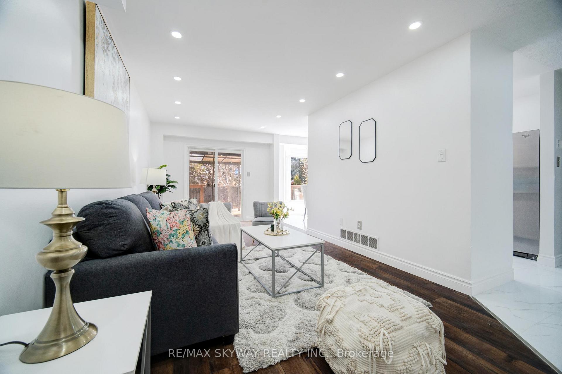 Photo 15 of 184 Veronica Drive, Kitchener, Centreville Chicopee — HOMEH