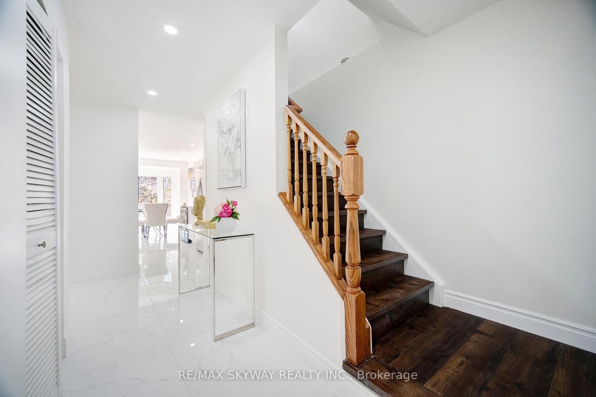 Photo 48 of 184 Veronica Drive, Kitchener, Centreville Chicopee — HOMEH